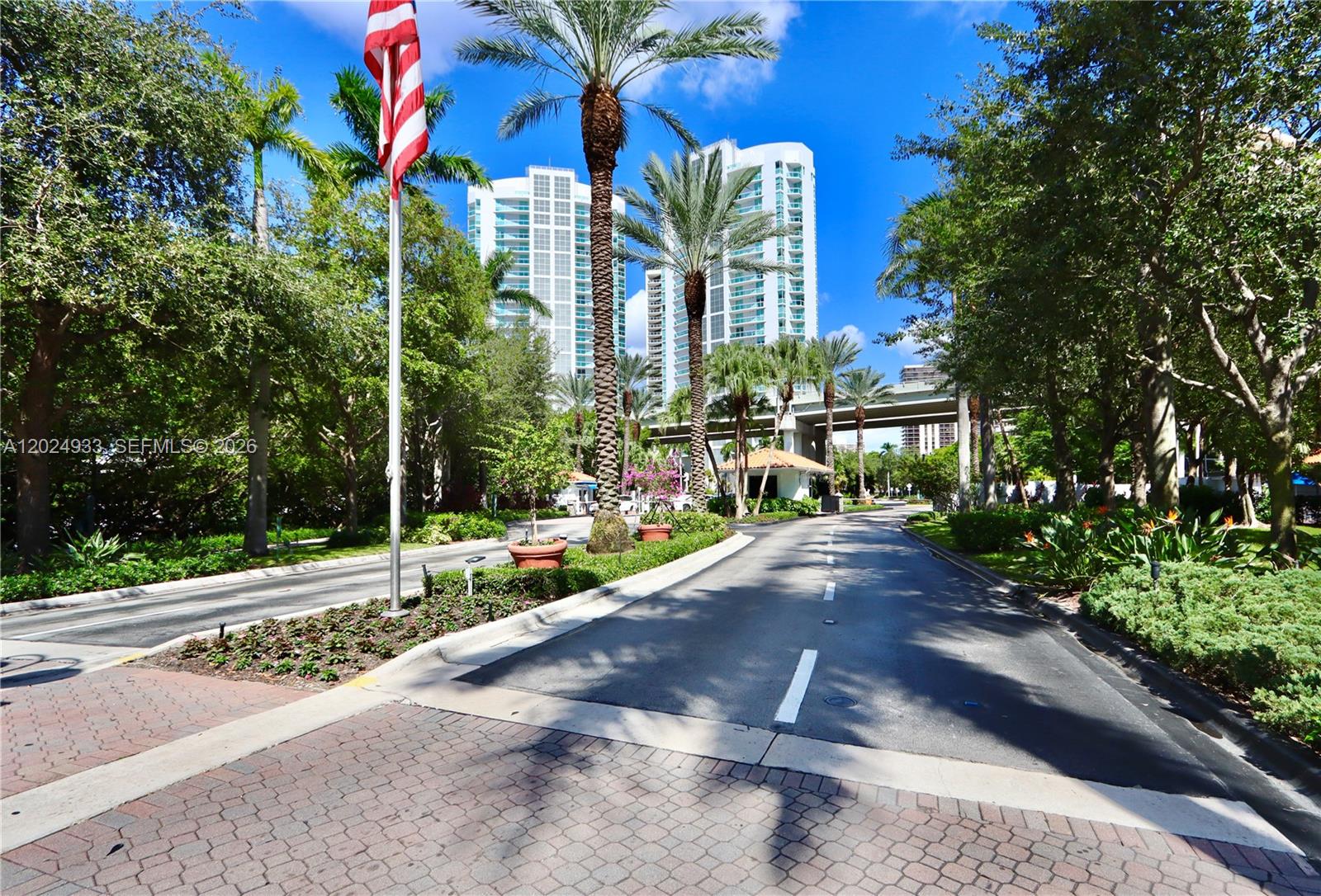 3600 Mystic Pointe Dr #1115, Aventura FL 33180