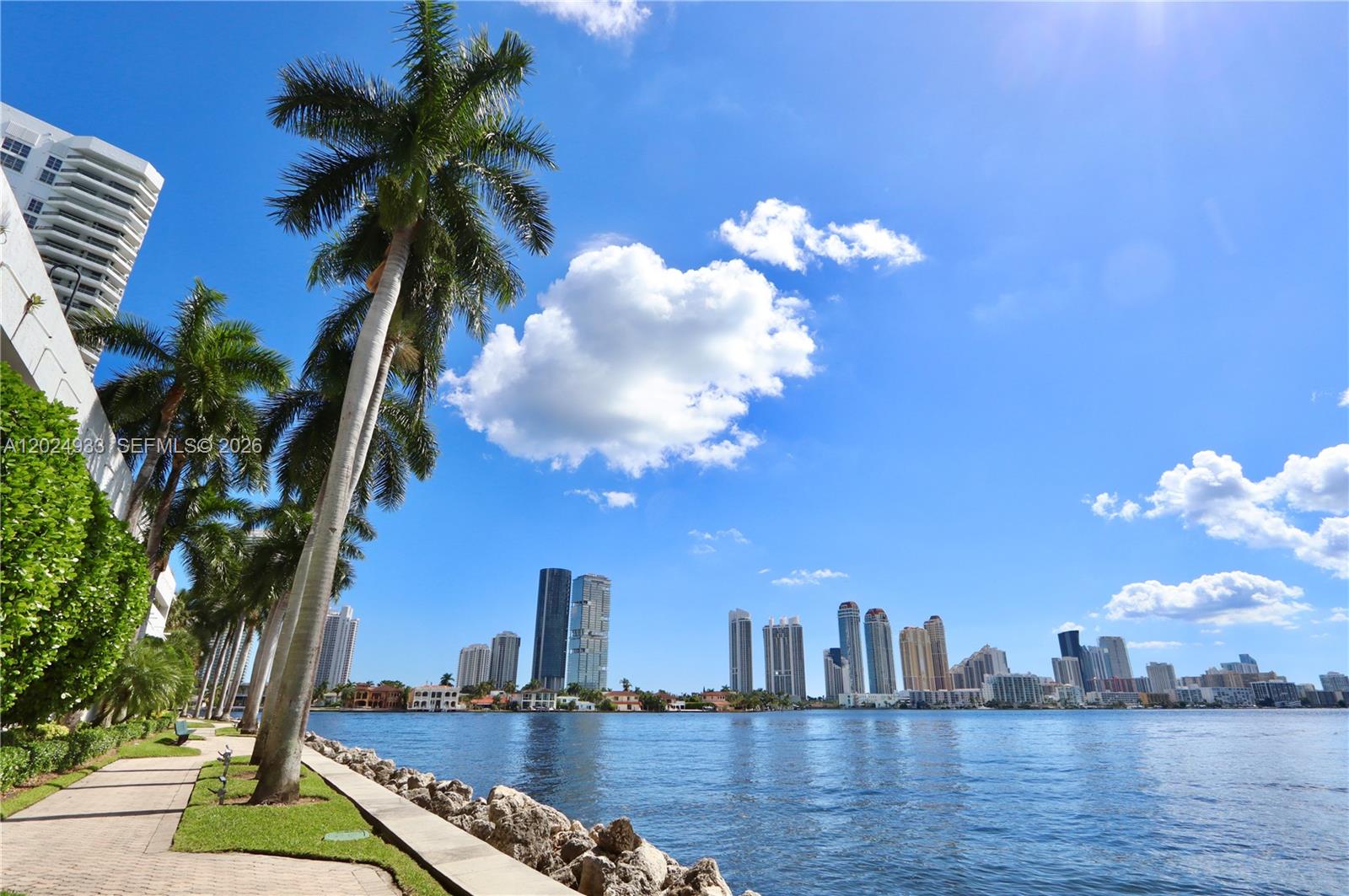 3600 Mystic Pointe Dr #1115, Aventura FL 33180