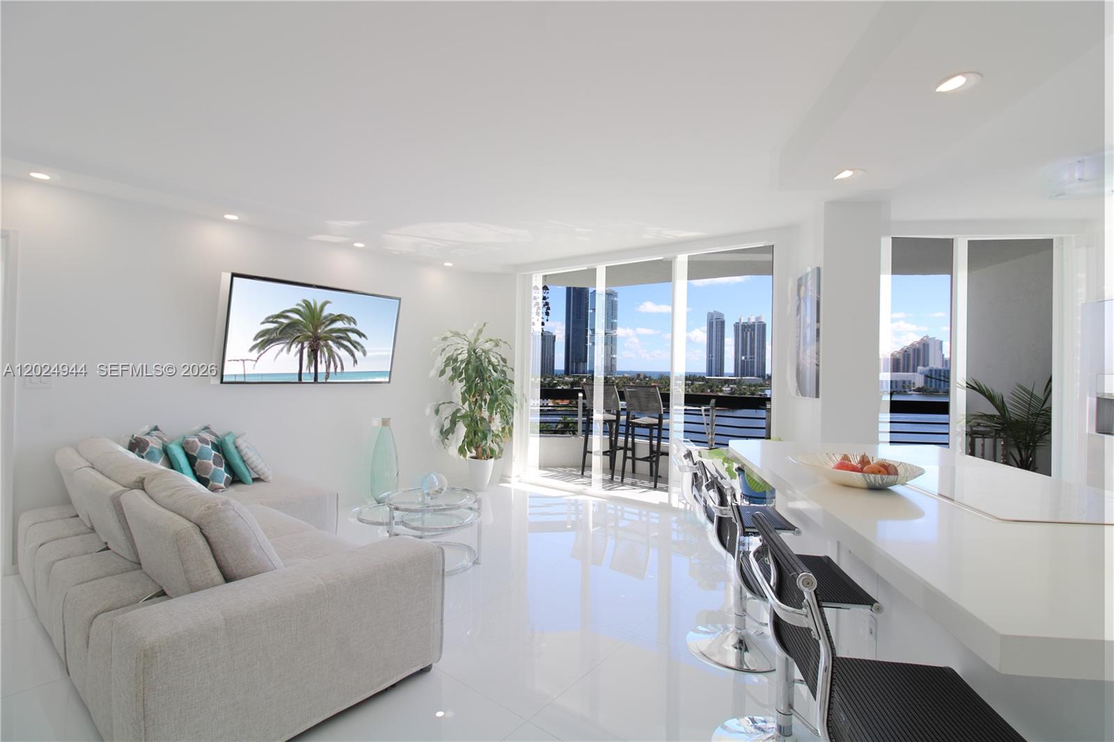 3600 Mystic Pointe Dr #1115, Aventura FL 33180