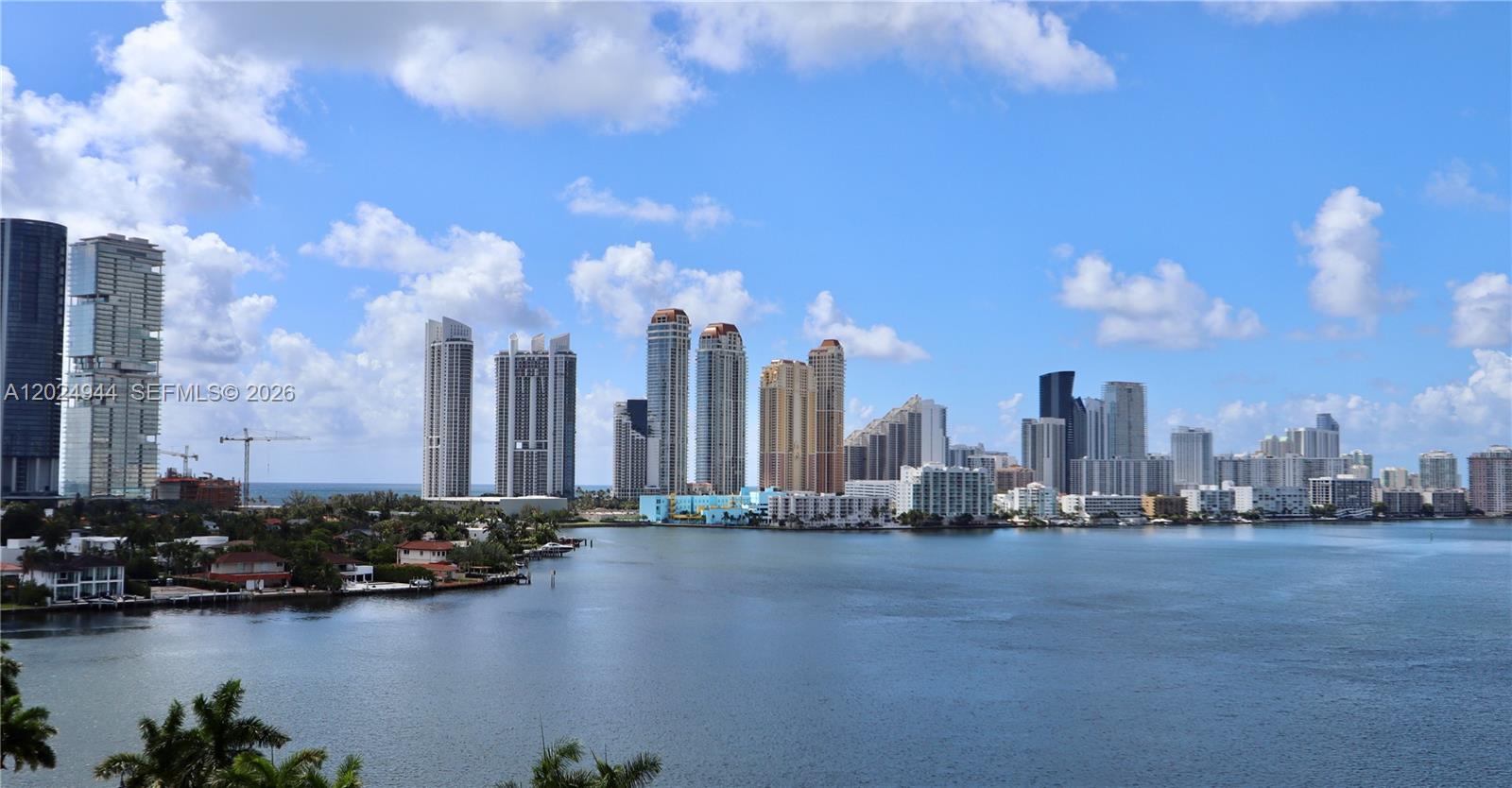3600 Mystic Pointe Dr #1115, Aventura FL 33180