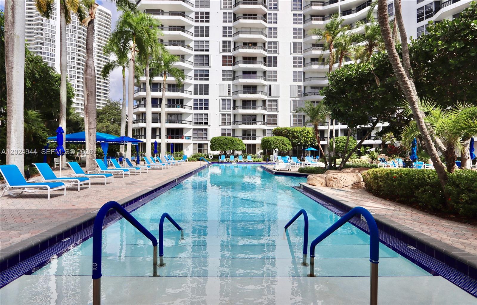 3600 Mystic Pointe Dr #1115, Aventura FL 33180