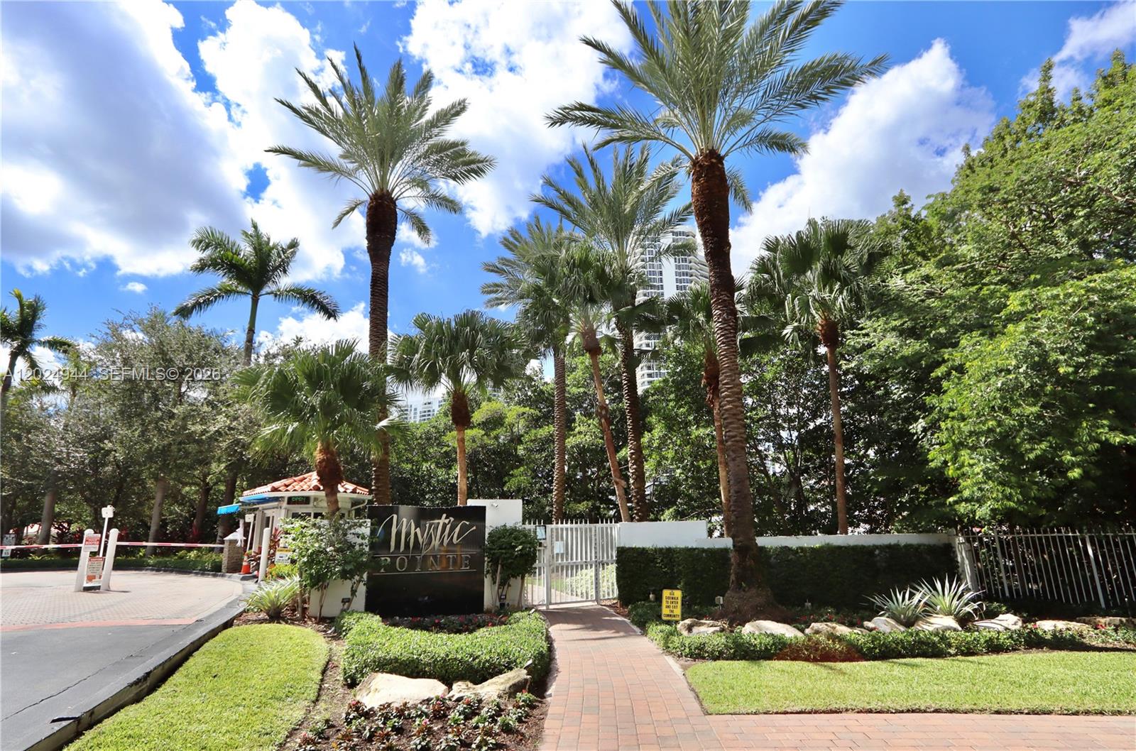 3600 Mystic Pointe Dr #1115, Aventura FL 33180