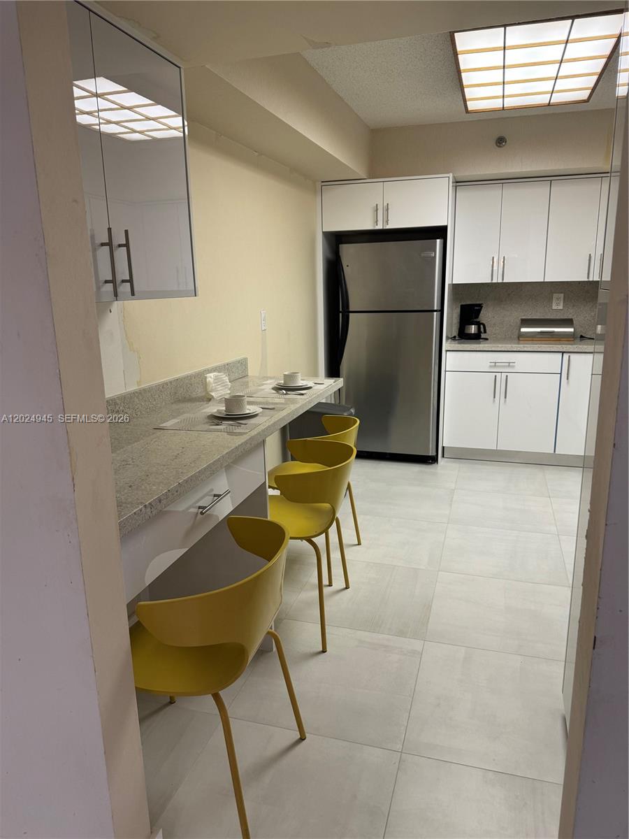 3600 Mystic Pointe Dr #208, Aventura FL 33180