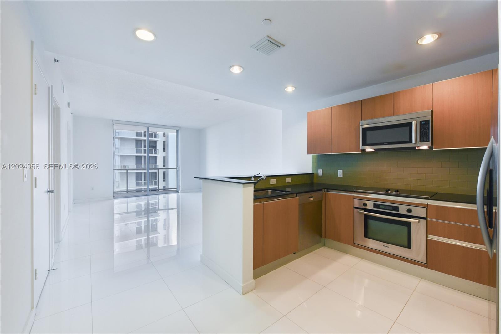 1060 Brickell Ave #1715, Miami FL 33131