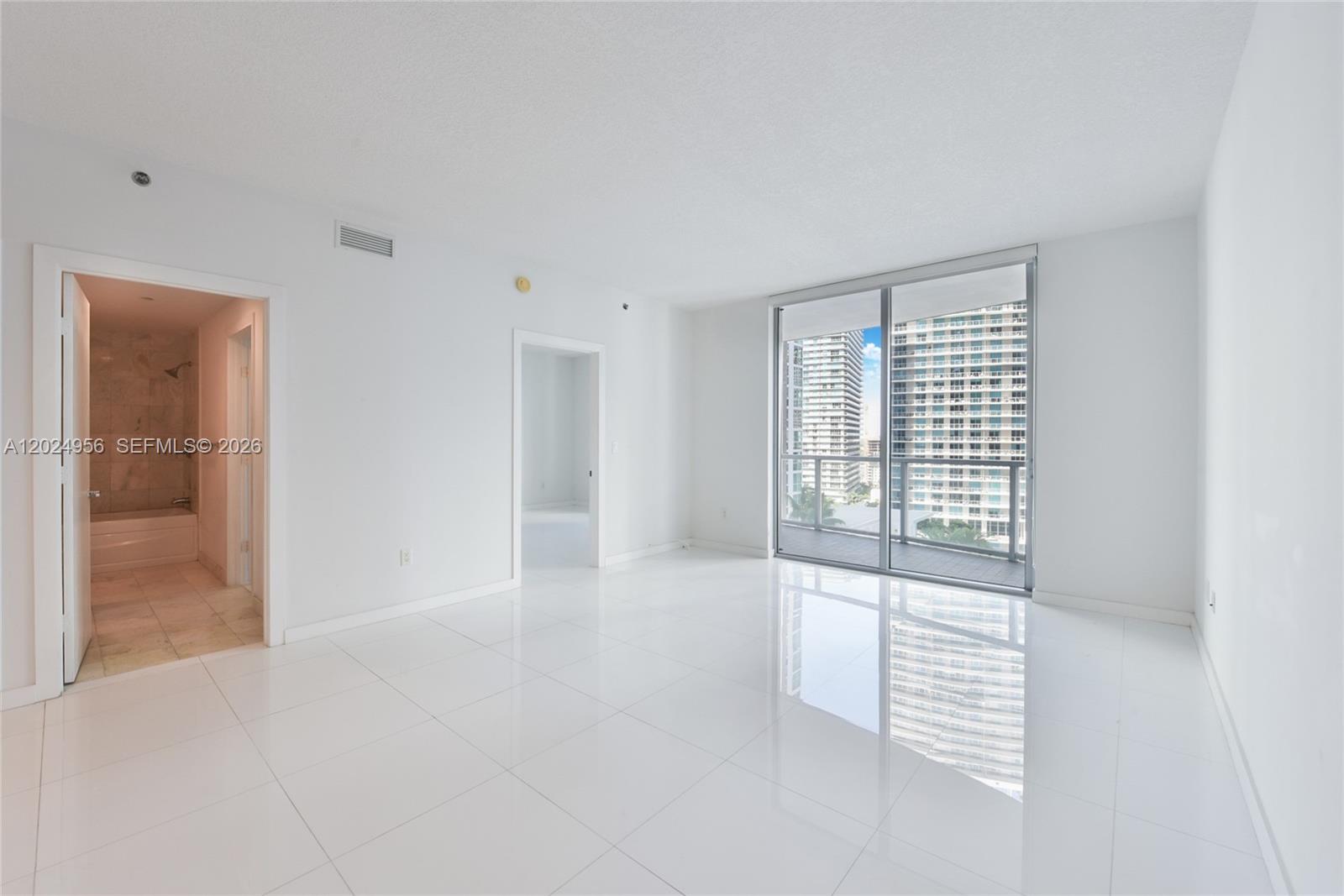 1060 Brickell Ave #1715, Miami FL 33131