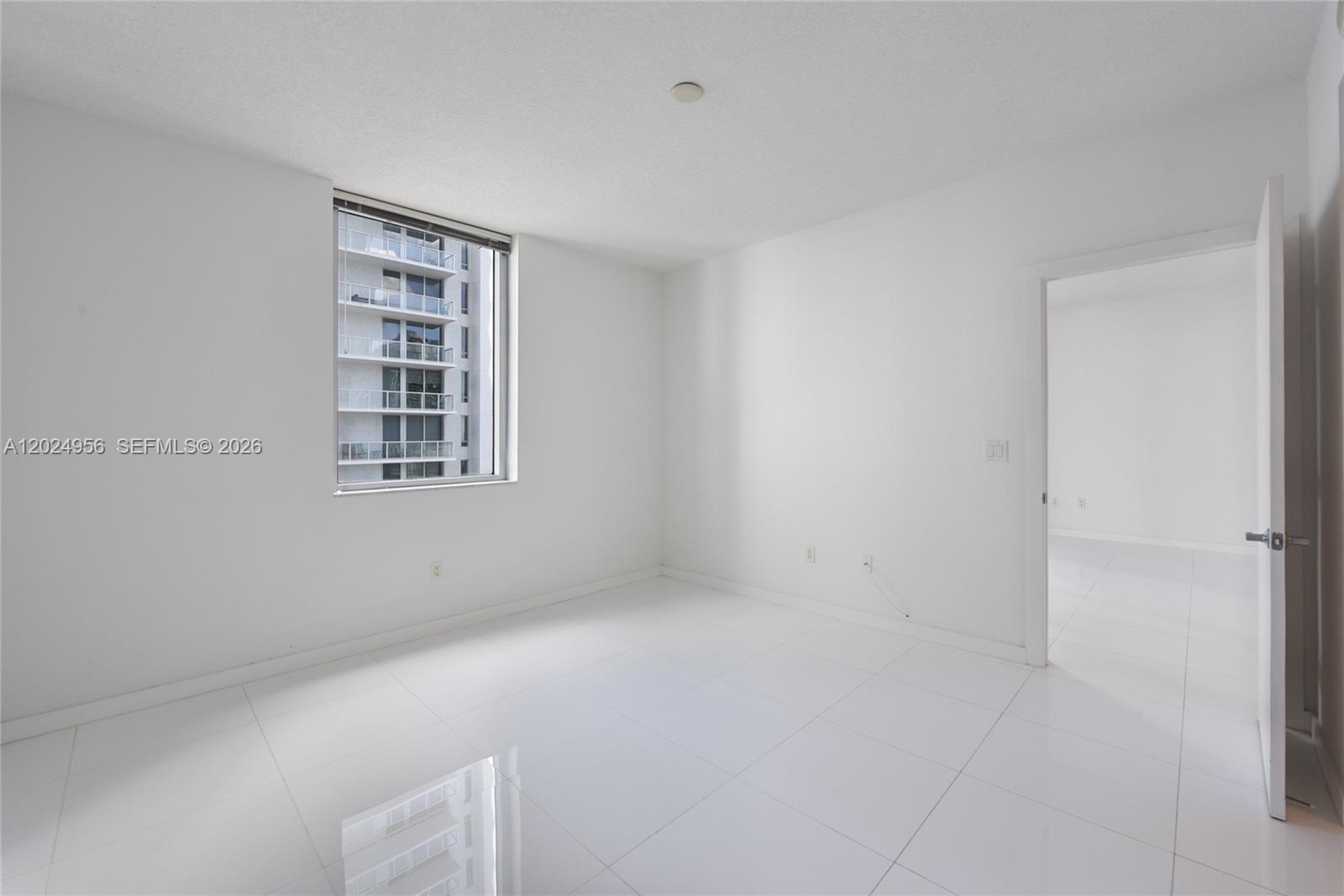 1060 Brickell Ave #1715, Miami FL 33131