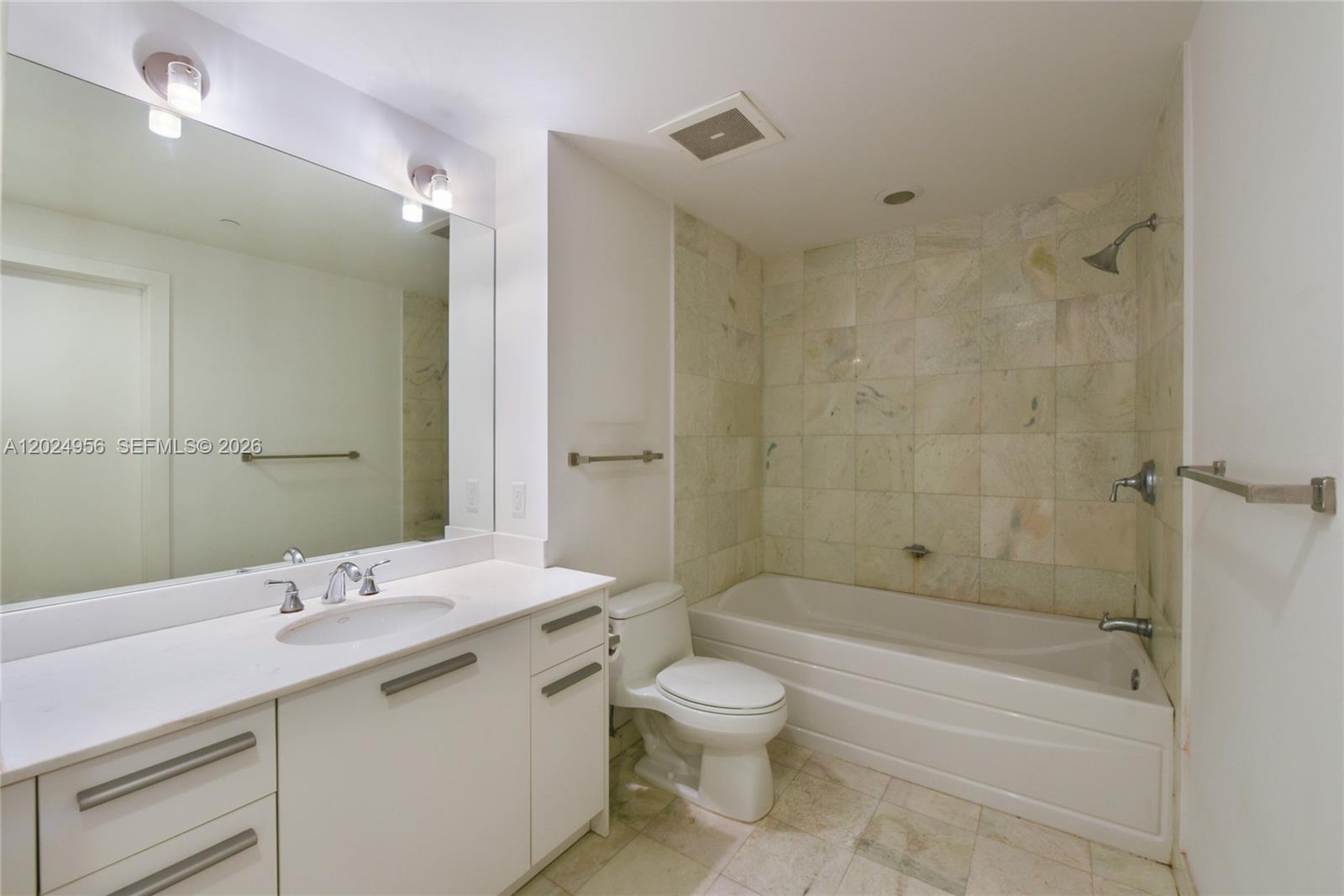 1060 Brickell Ave #1715, Miami FL 33131