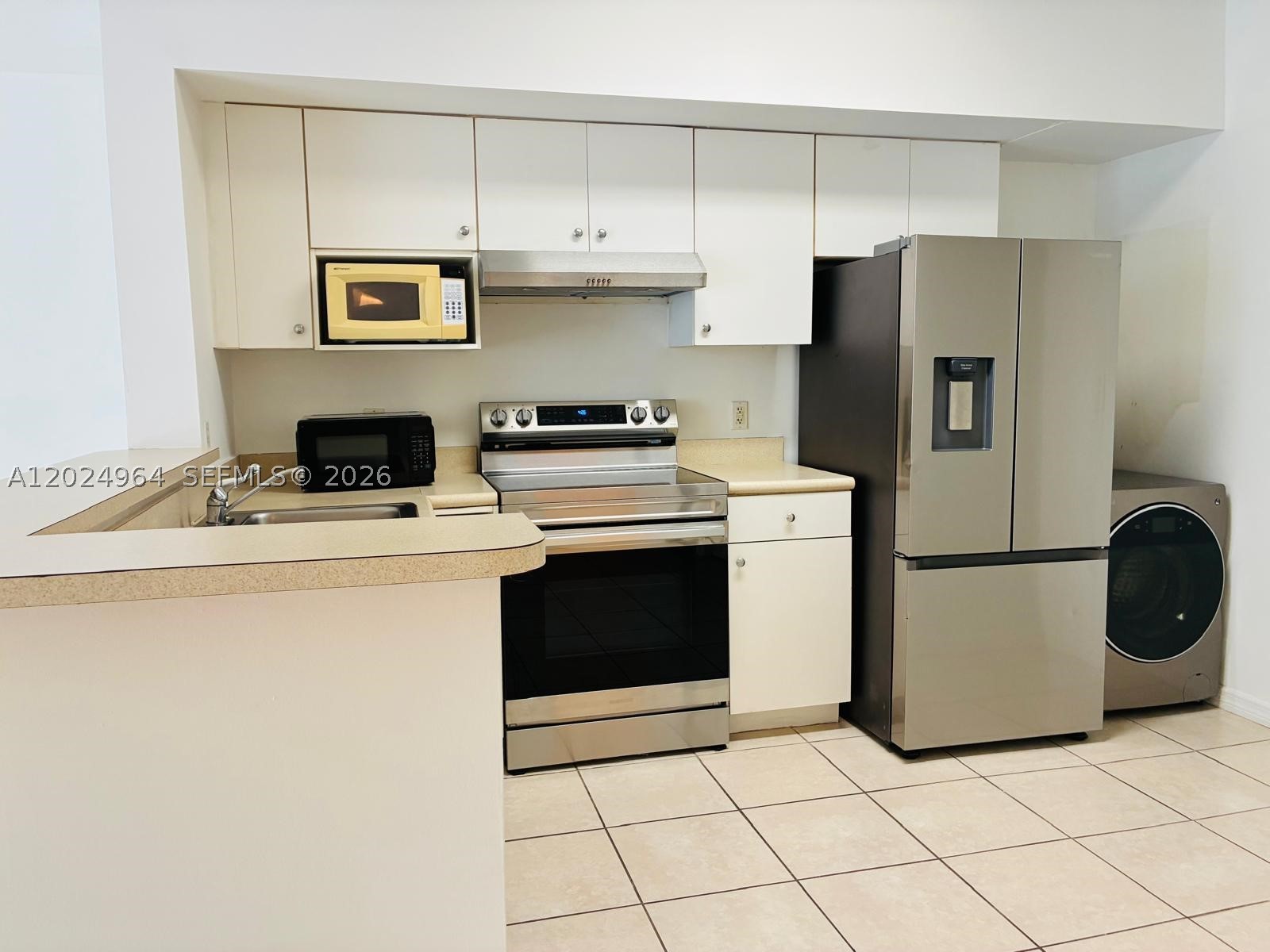 5085 NW 7th St #909, Miami FL 33126