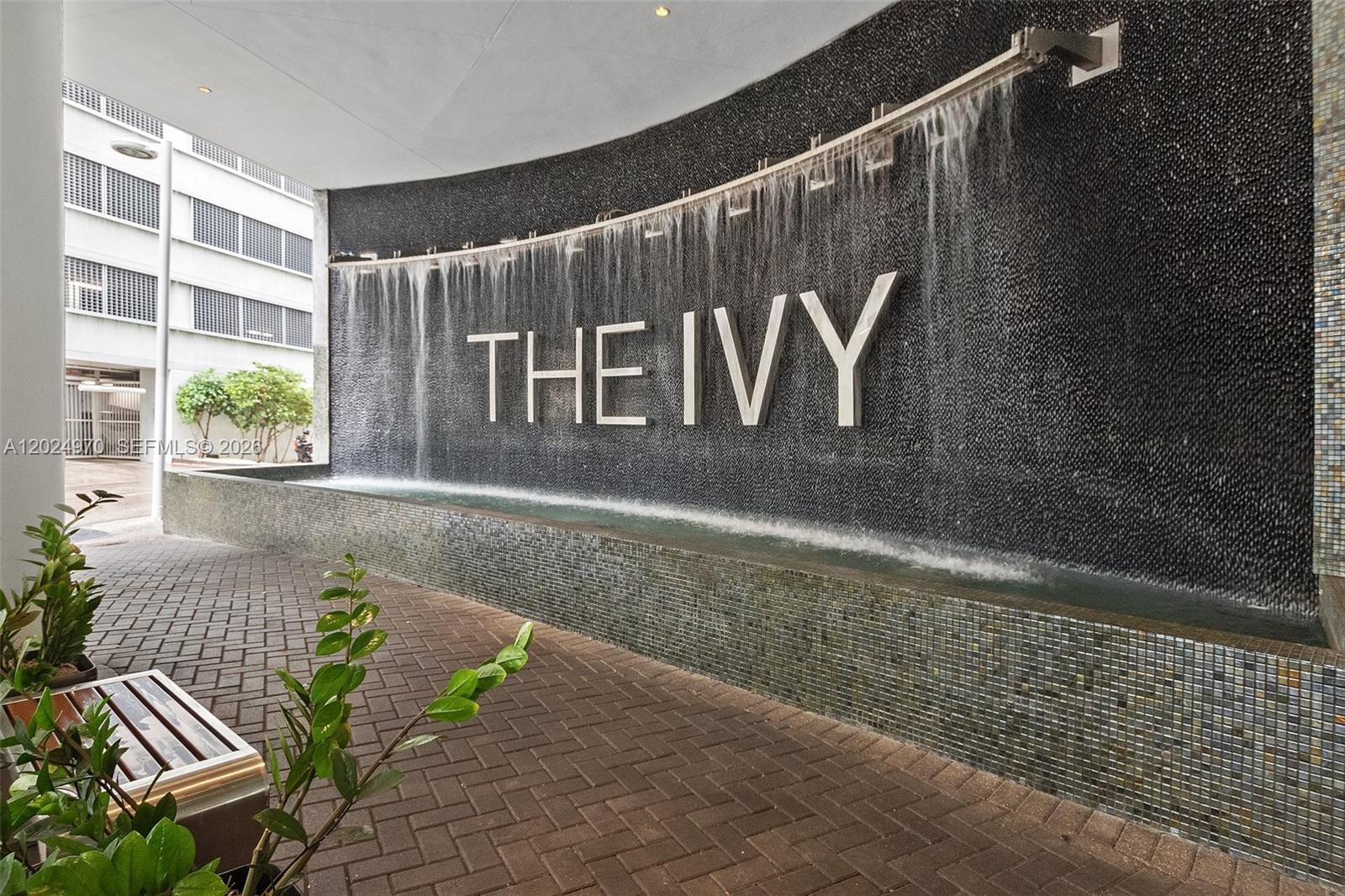 90 SW 3rd St #3810, Miami FL 33130