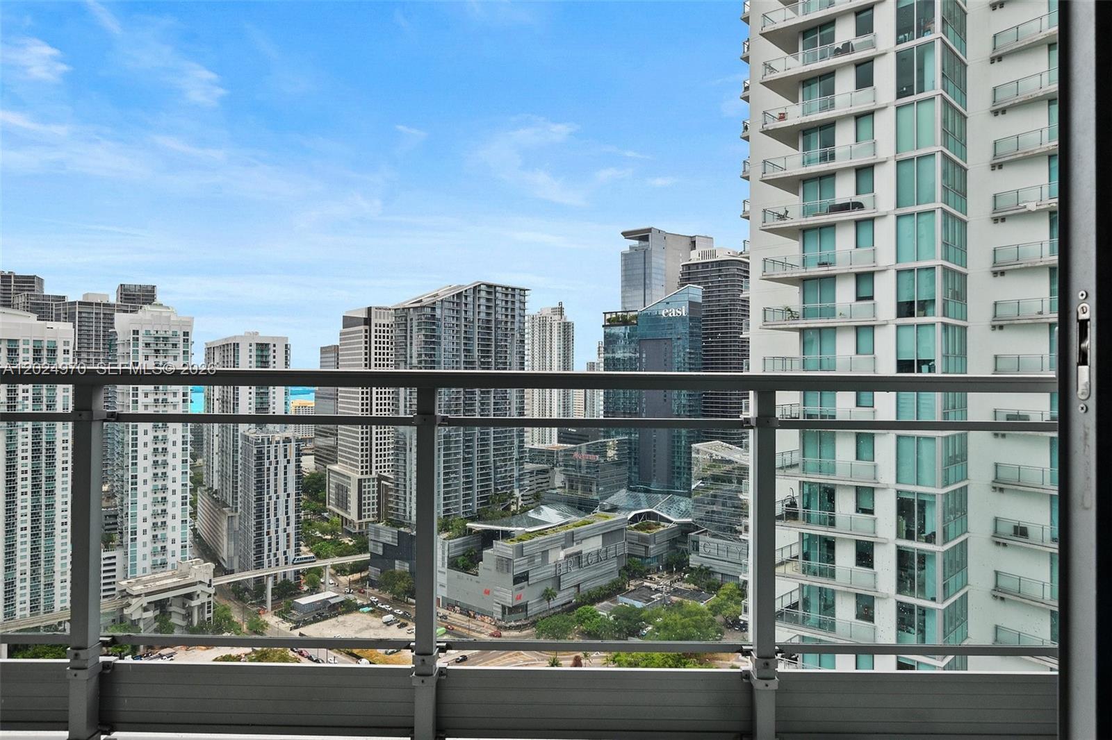 90 SW 3rd St #3810, Miami FL 33130