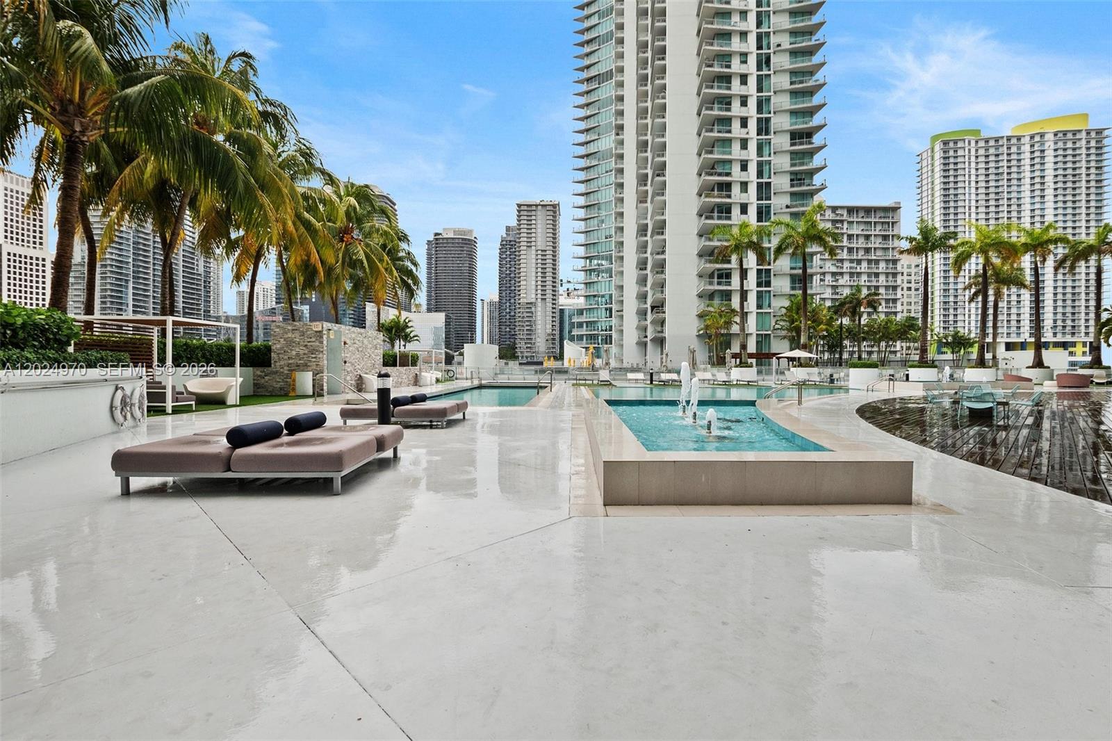90 SW 3rd St #3810, Miami FL 33130