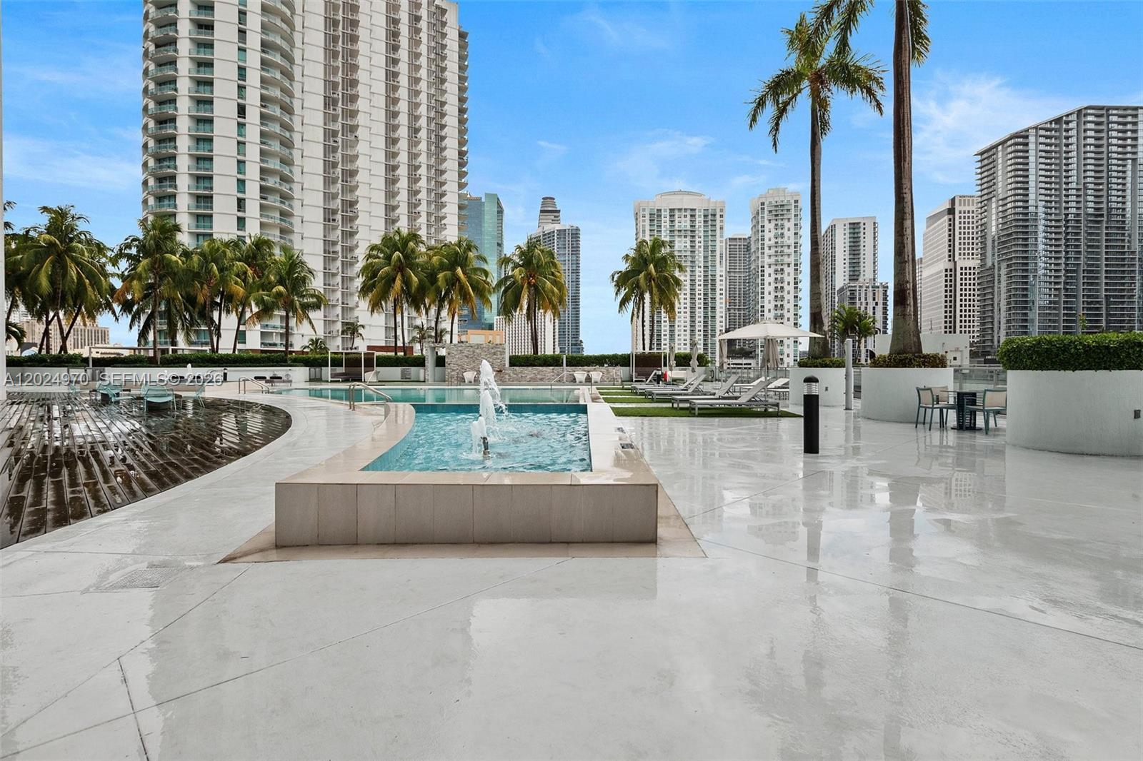 90 SW 3rd St #3810, Miami FL 33130