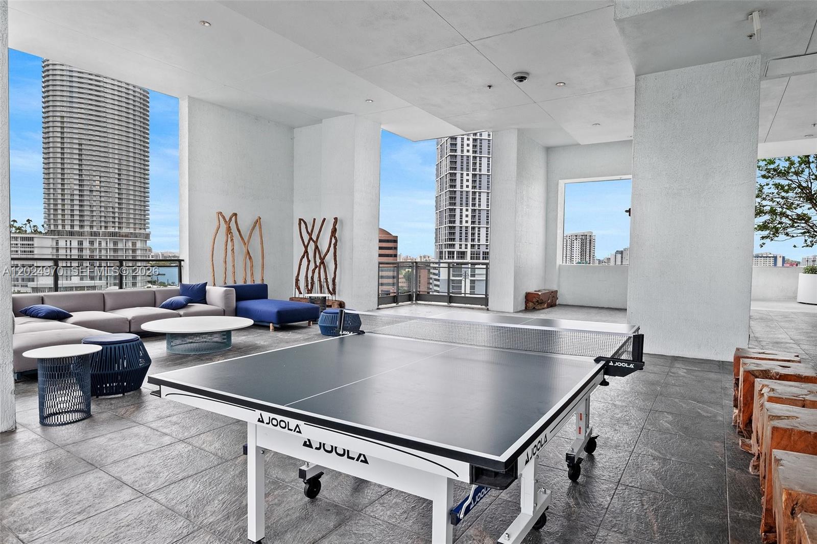 90 SW 3rd St #3810, Miami FL 33130