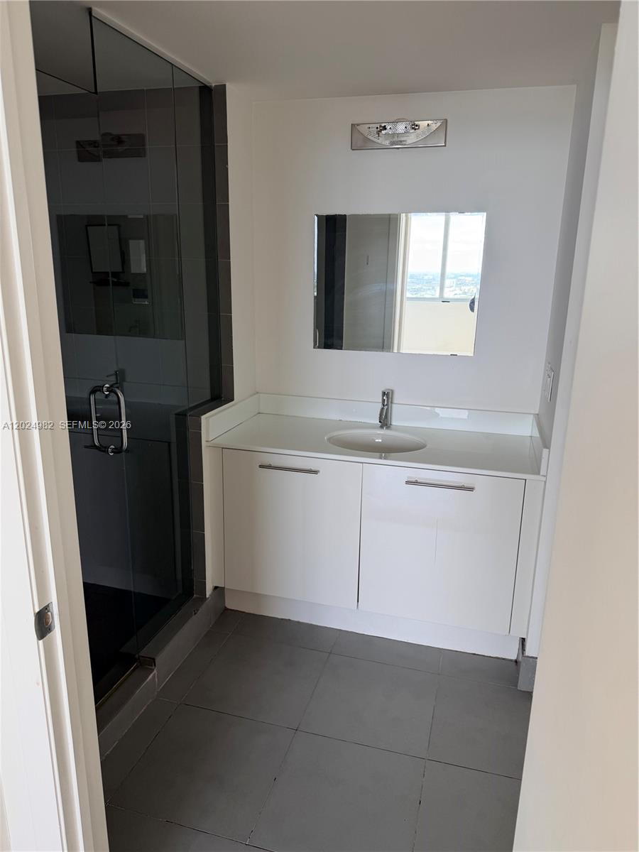 92 SW 3rd St #3909, Miami FL 33130