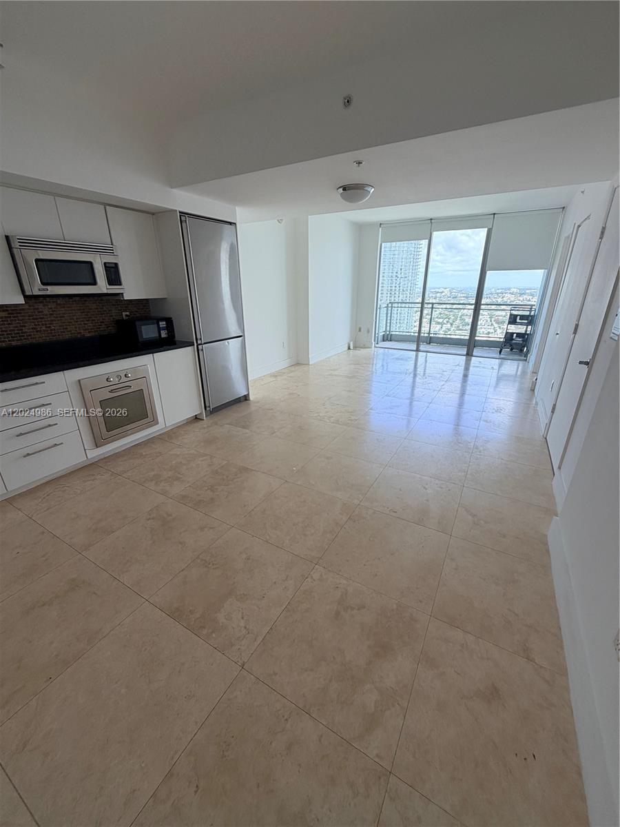 92 SW 3rd St #3909, Miami FL 33130