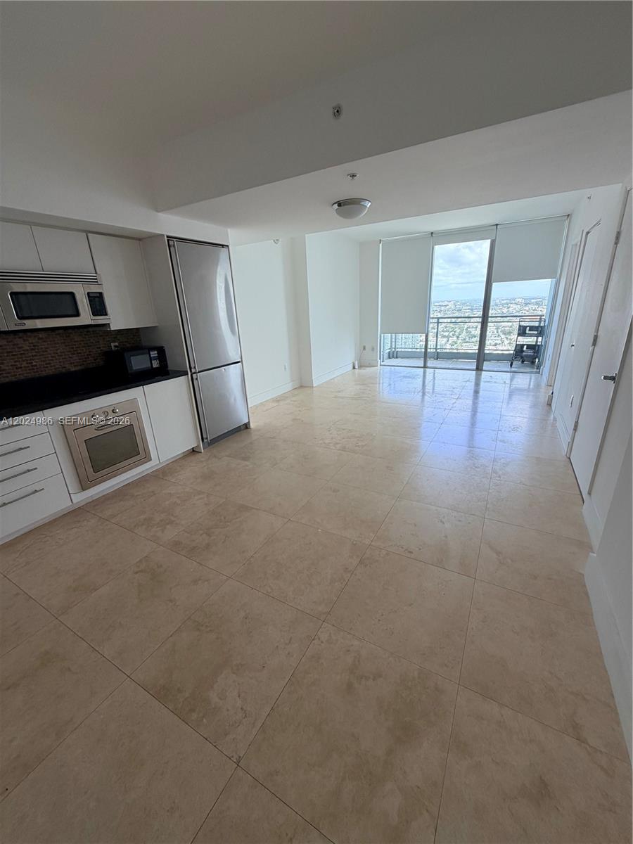 92 SW 3rd St #3909, Miami FL 33130