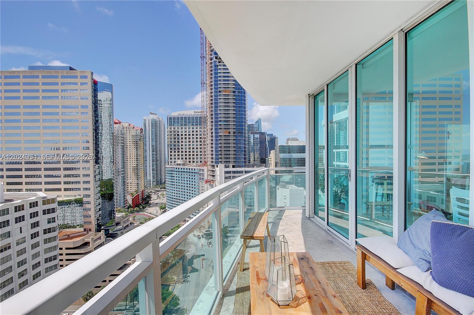 950 Brickell Bay Dr #1911, Miami FL 33131