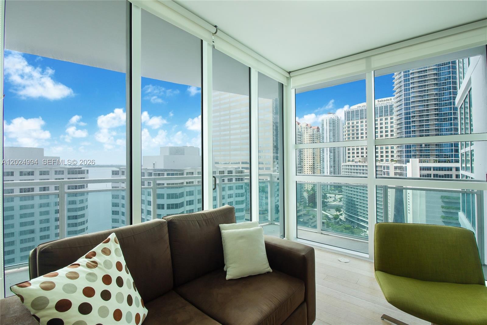 950 Brickell Bay Dr #1911, Miami FL 33131