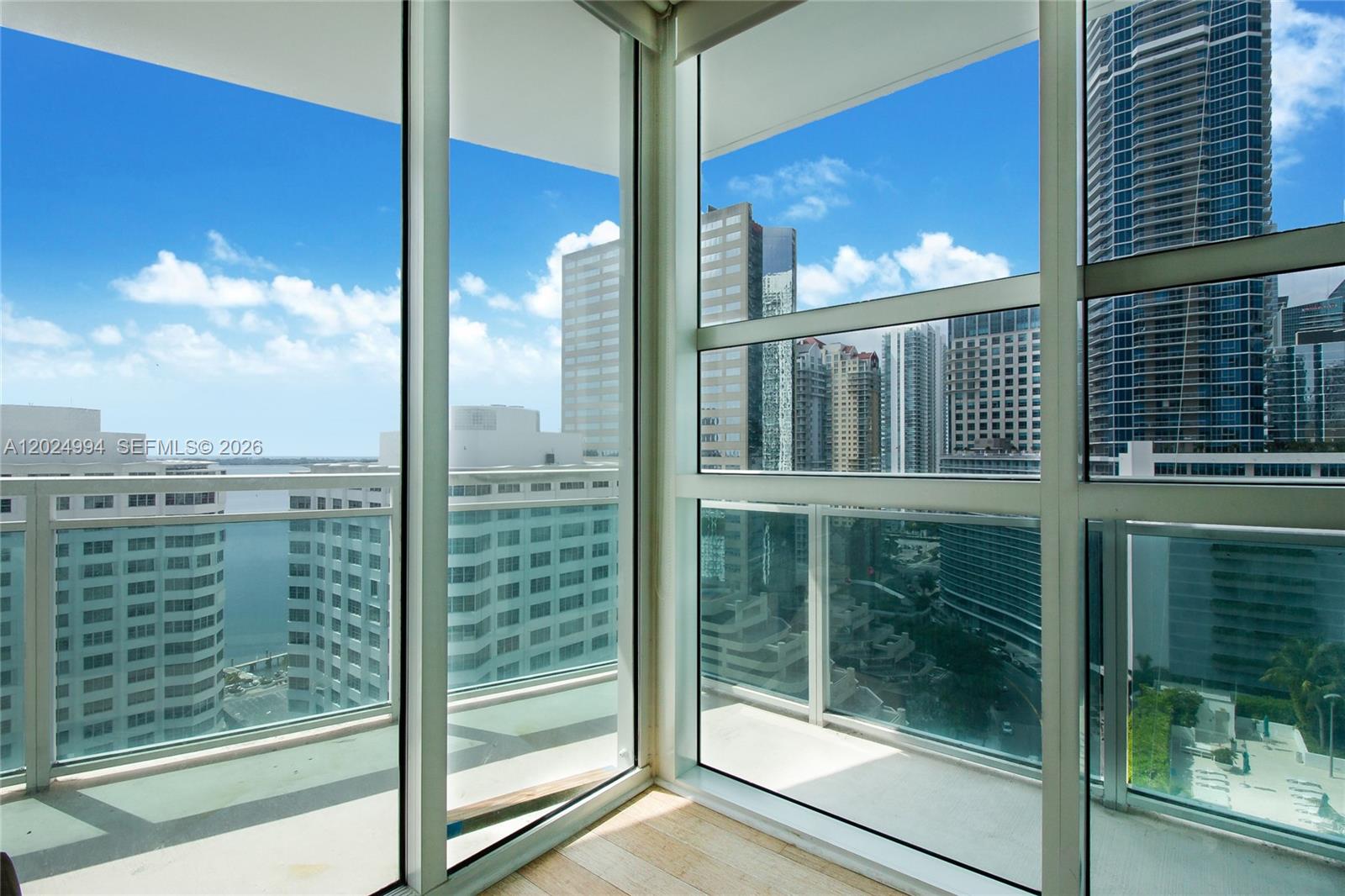 950 Brickell Bay Dr #1911, Miami FL 33131