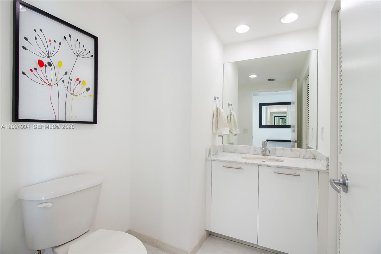 950 Brickell Bay Dr #1911, Miami FL 33131