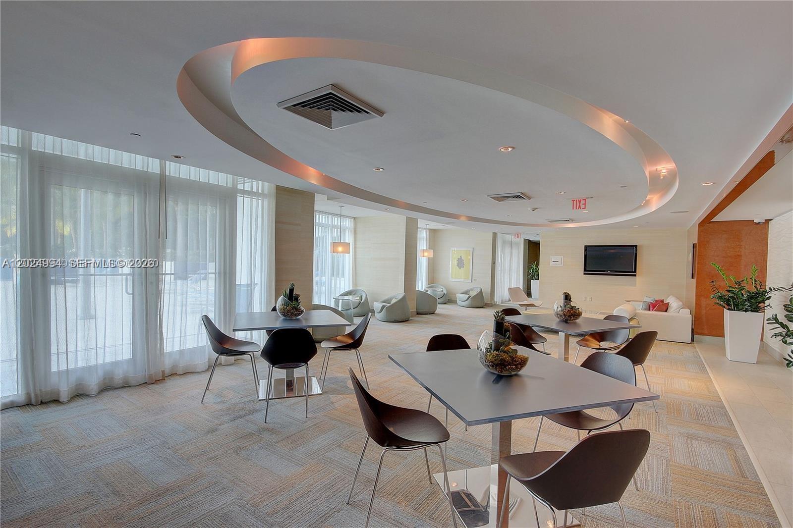 950 Brickell Bay Dr #1911, Miami FL 33131