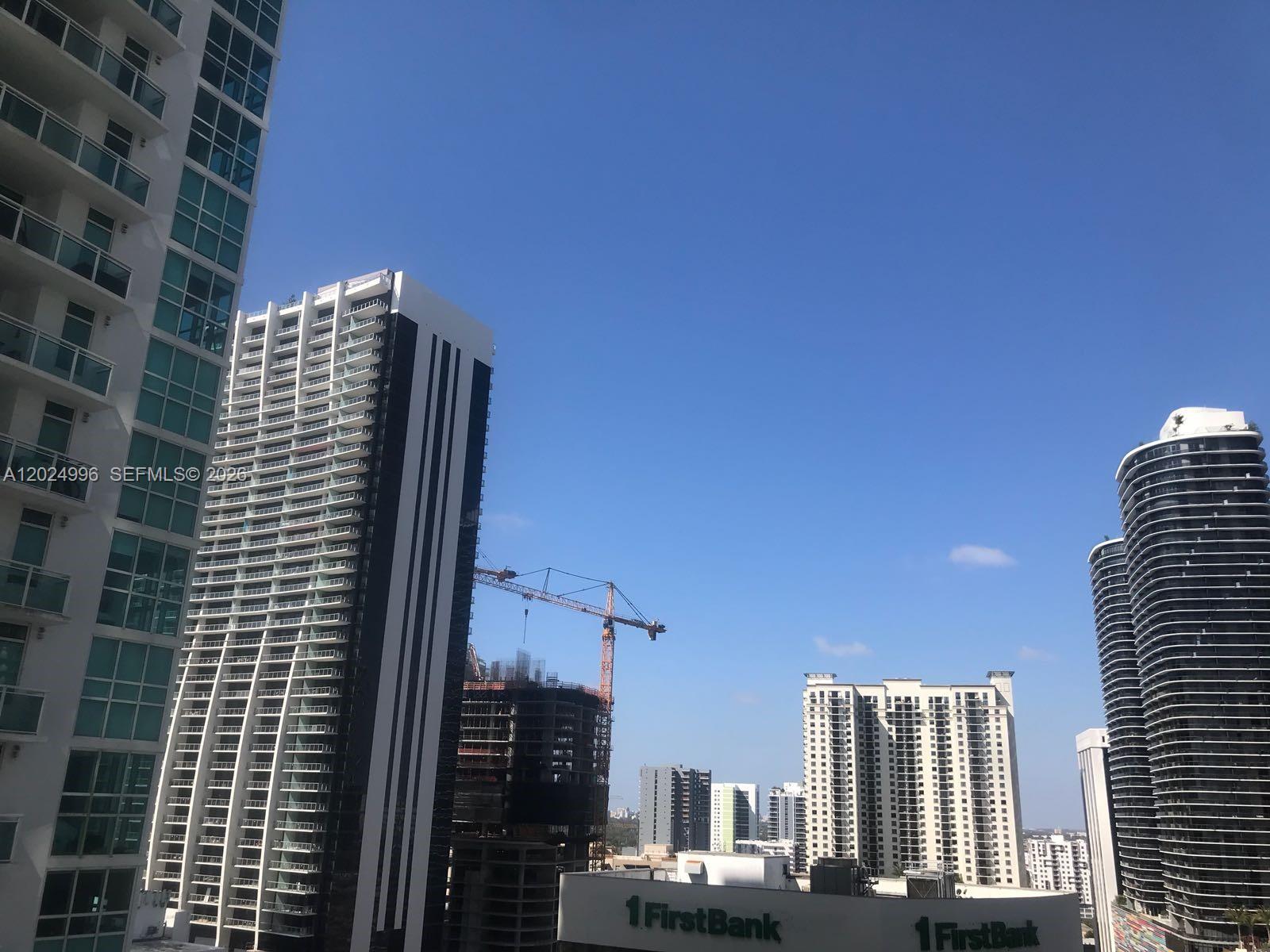 950 Brickell Bay Dr #2000, Miami FL 33131