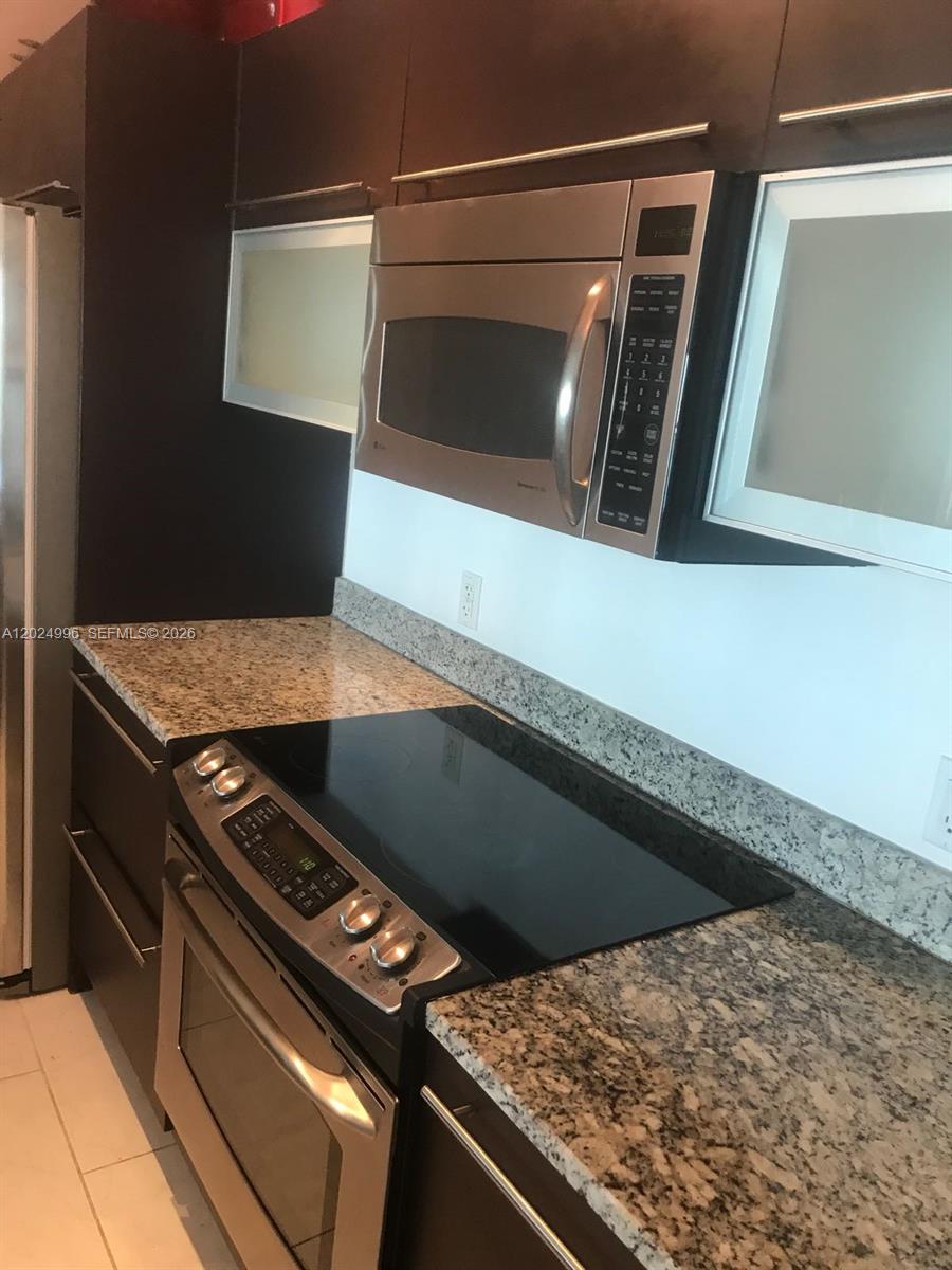 950 Brickell Bay Dr #2000, Miami FL 33131