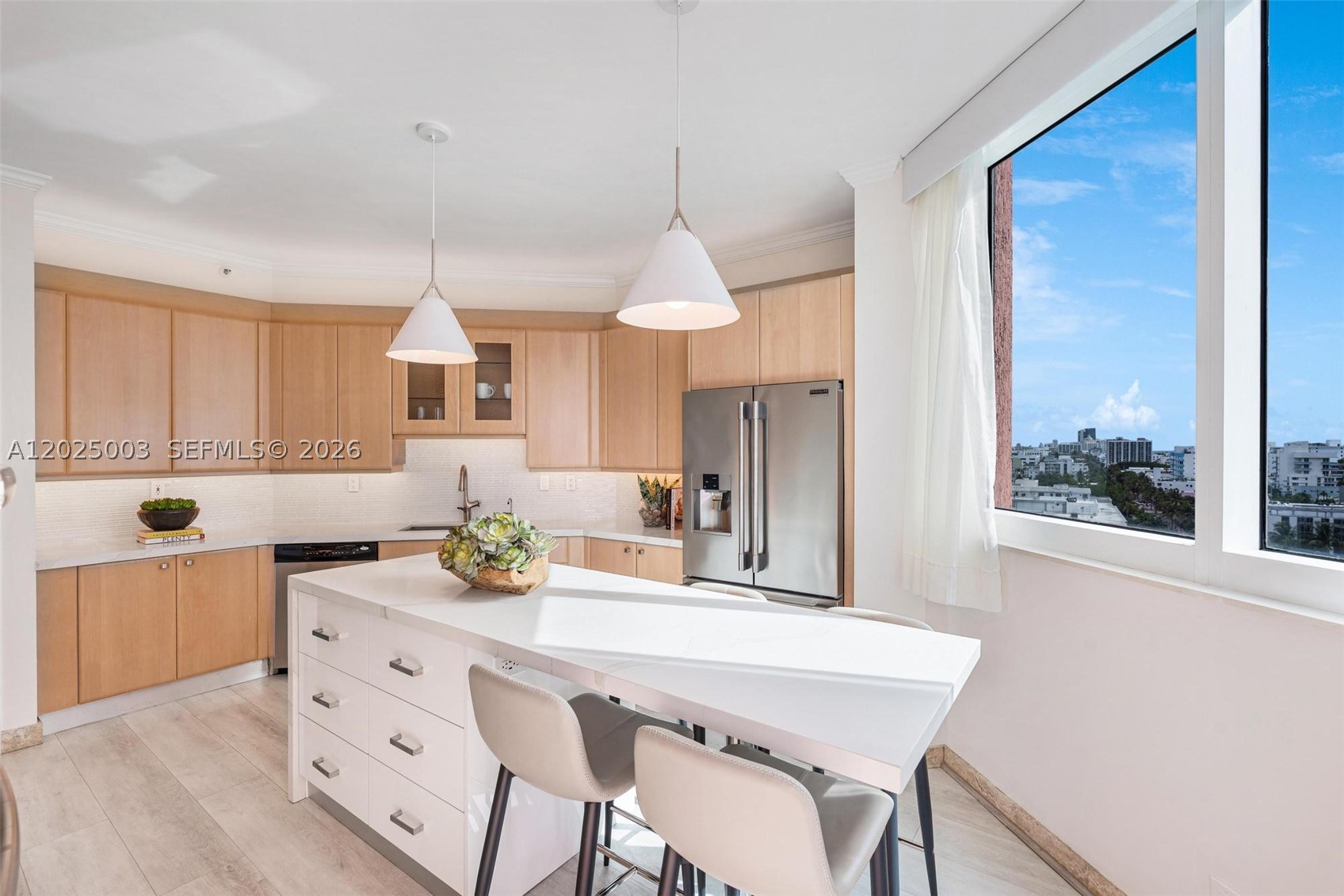 300 S Pointe Dr #1001, Miami Beach FL 33139