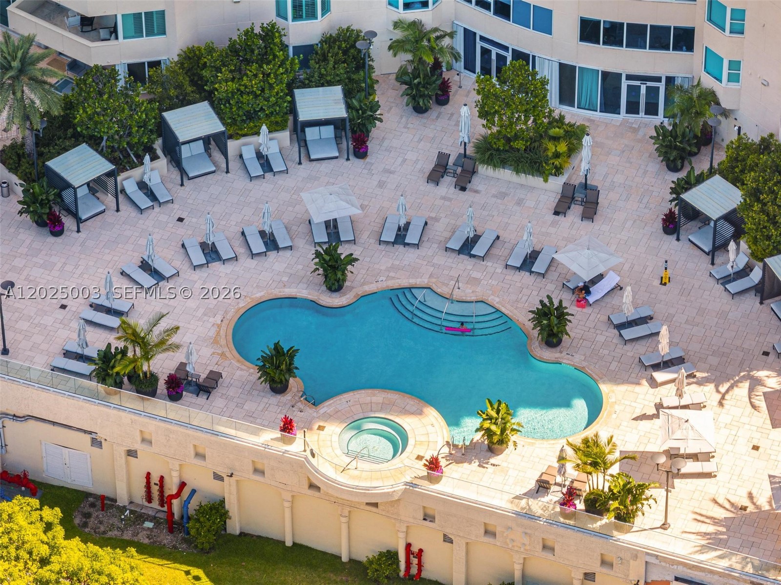 300 S Pointe Dr #1001, Miami Beach FL 33139