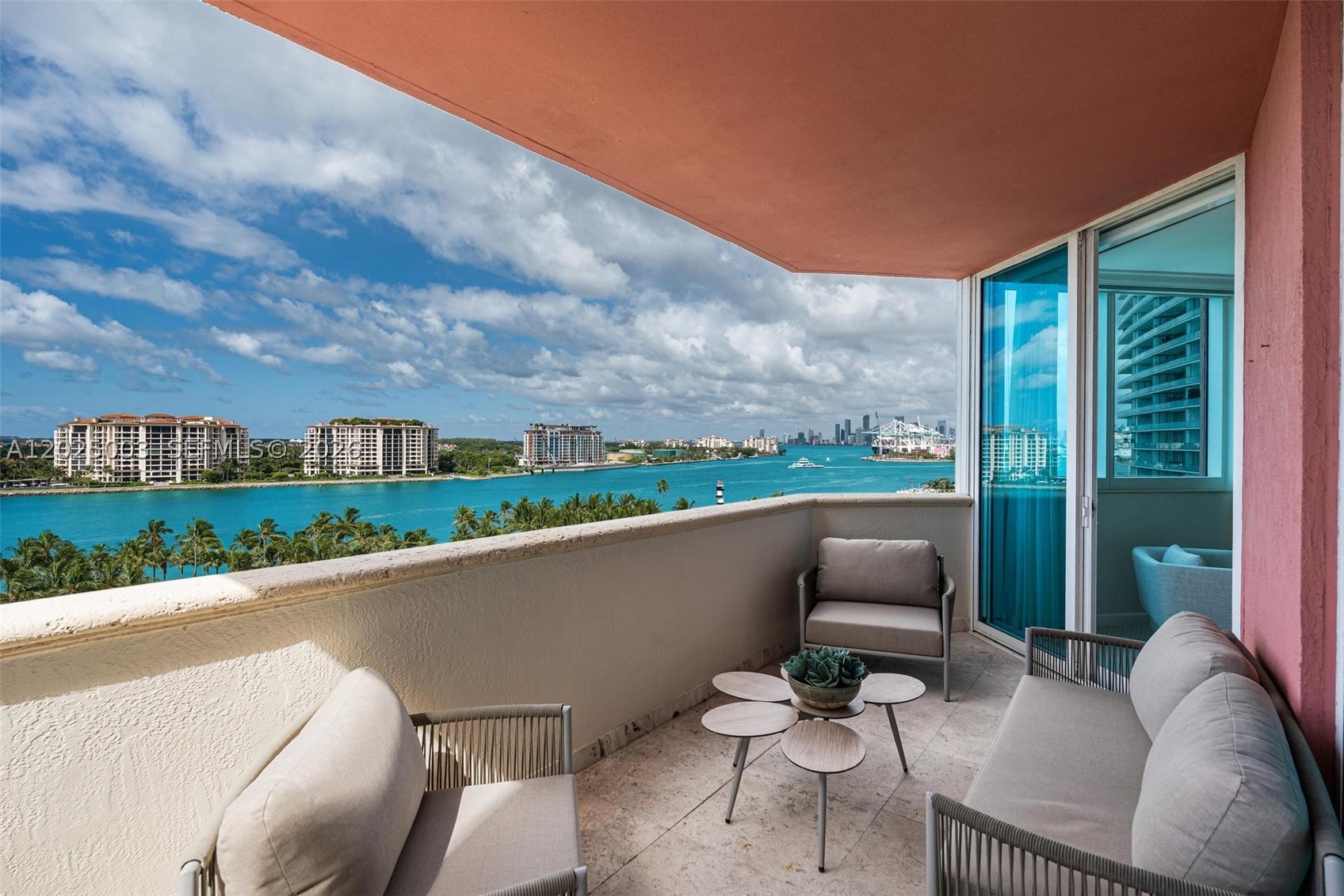 300 S Pointe Dr #1001, Miami Beach FL 33139
