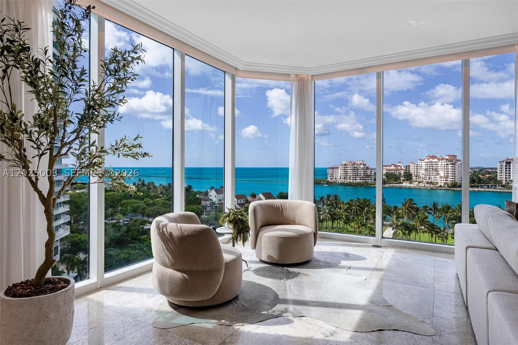 300 S Pointe Dr #1001, Miami Beach FL 33139
