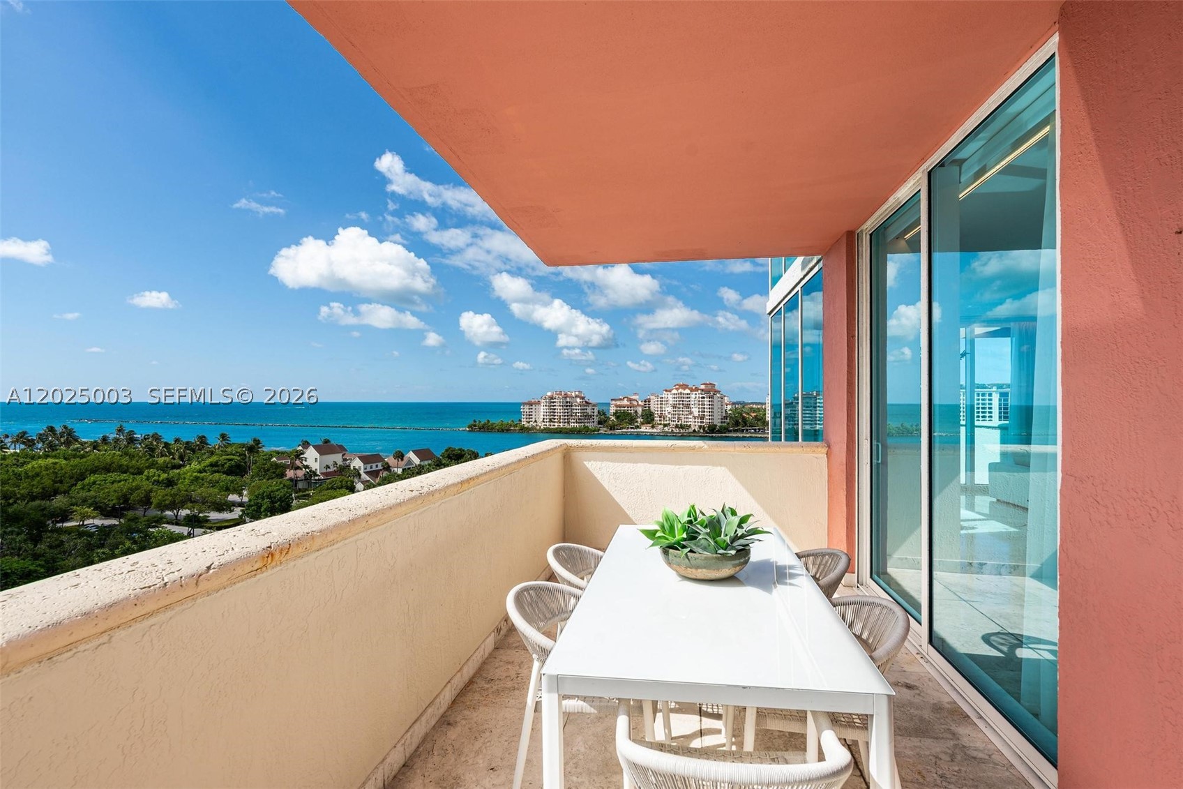 300 S Pointe Dr #1001, Miami Beach FL 33139