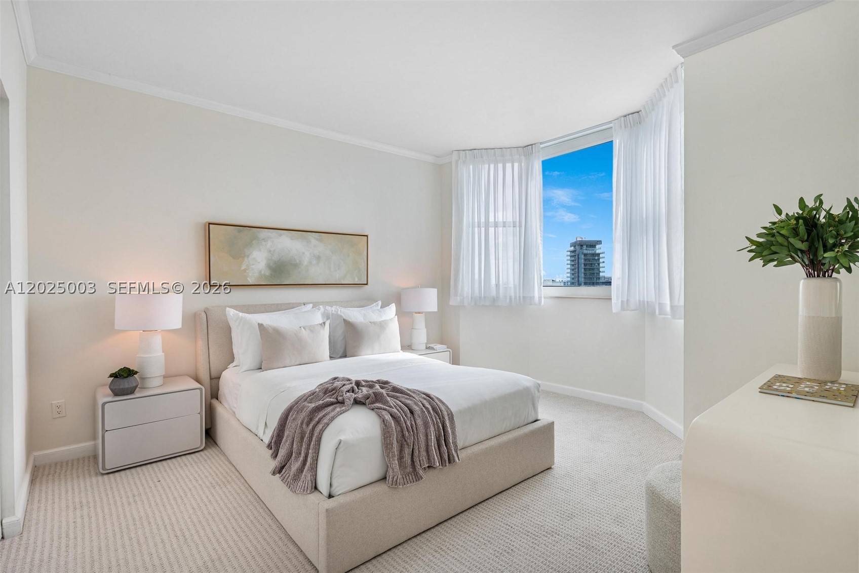 300 S Pointe Dr #1001, Miami Beach FL 33139