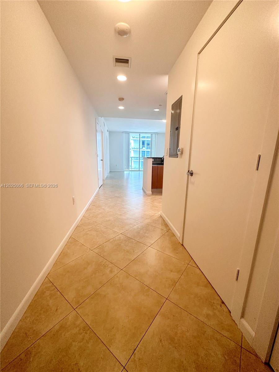 1060 Brickell Ave #2515, Miami FL 33131