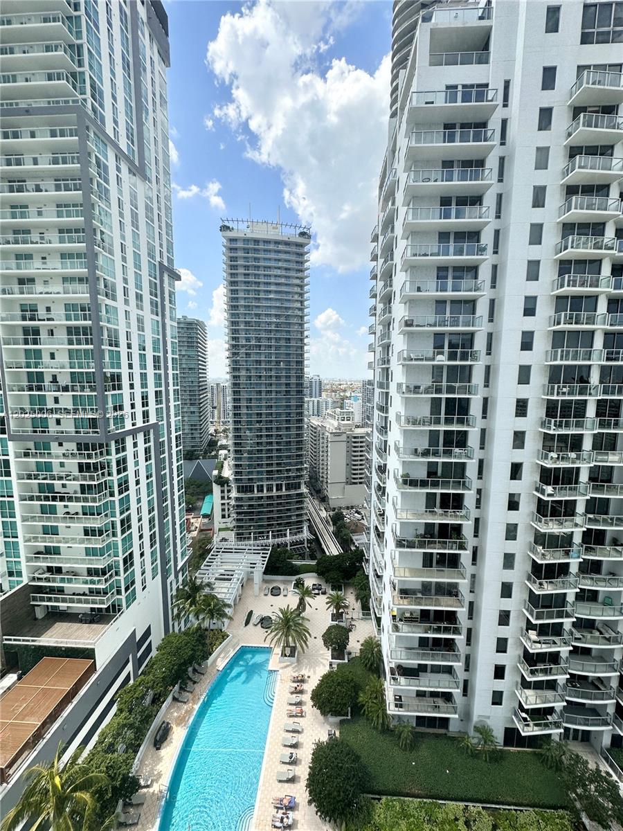 1060 Brickell Ave #2515, Miami FL 33131