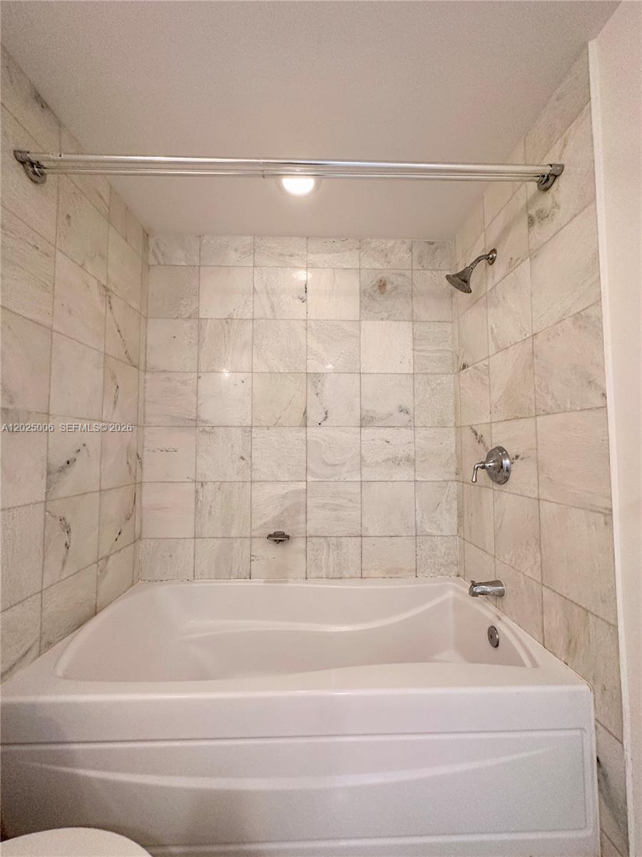 1060 Brickell Ave #2515, Miami FL 33131