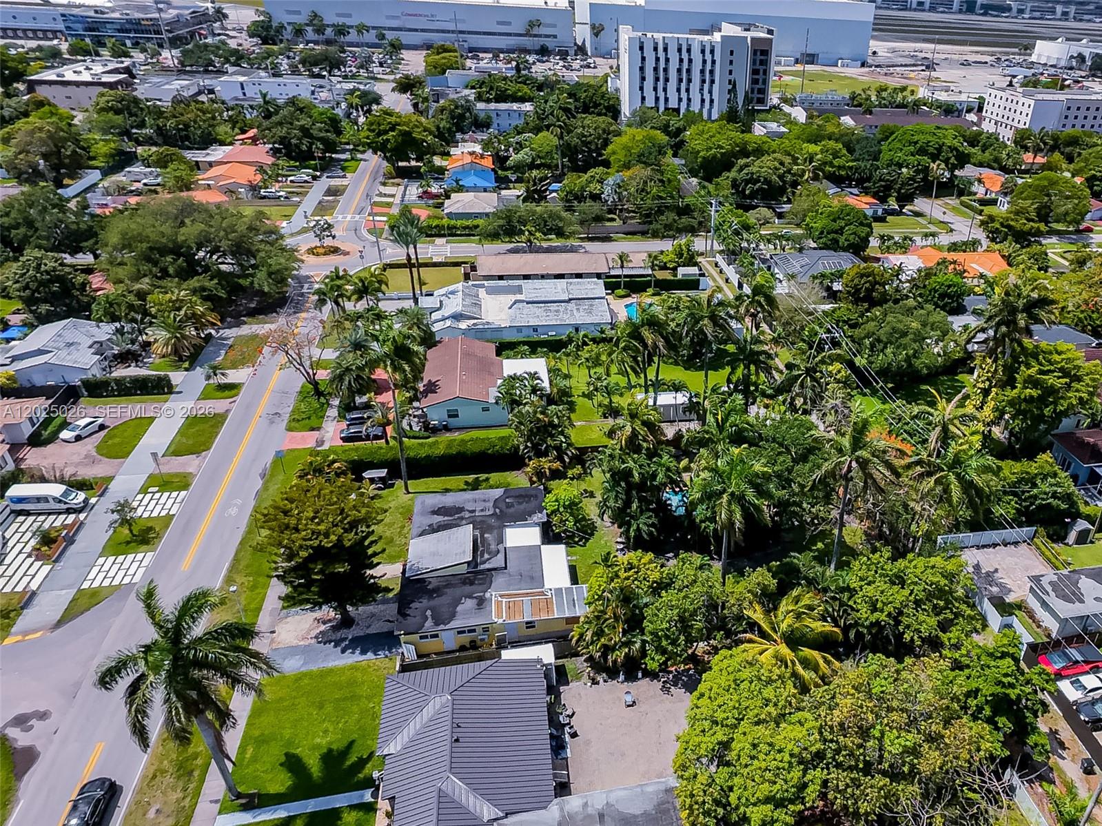 548 East Dr, Miami Springs FL 33166