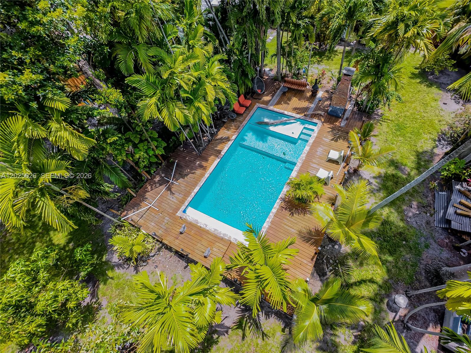 548 East Dr, Miami Springs FL 33166