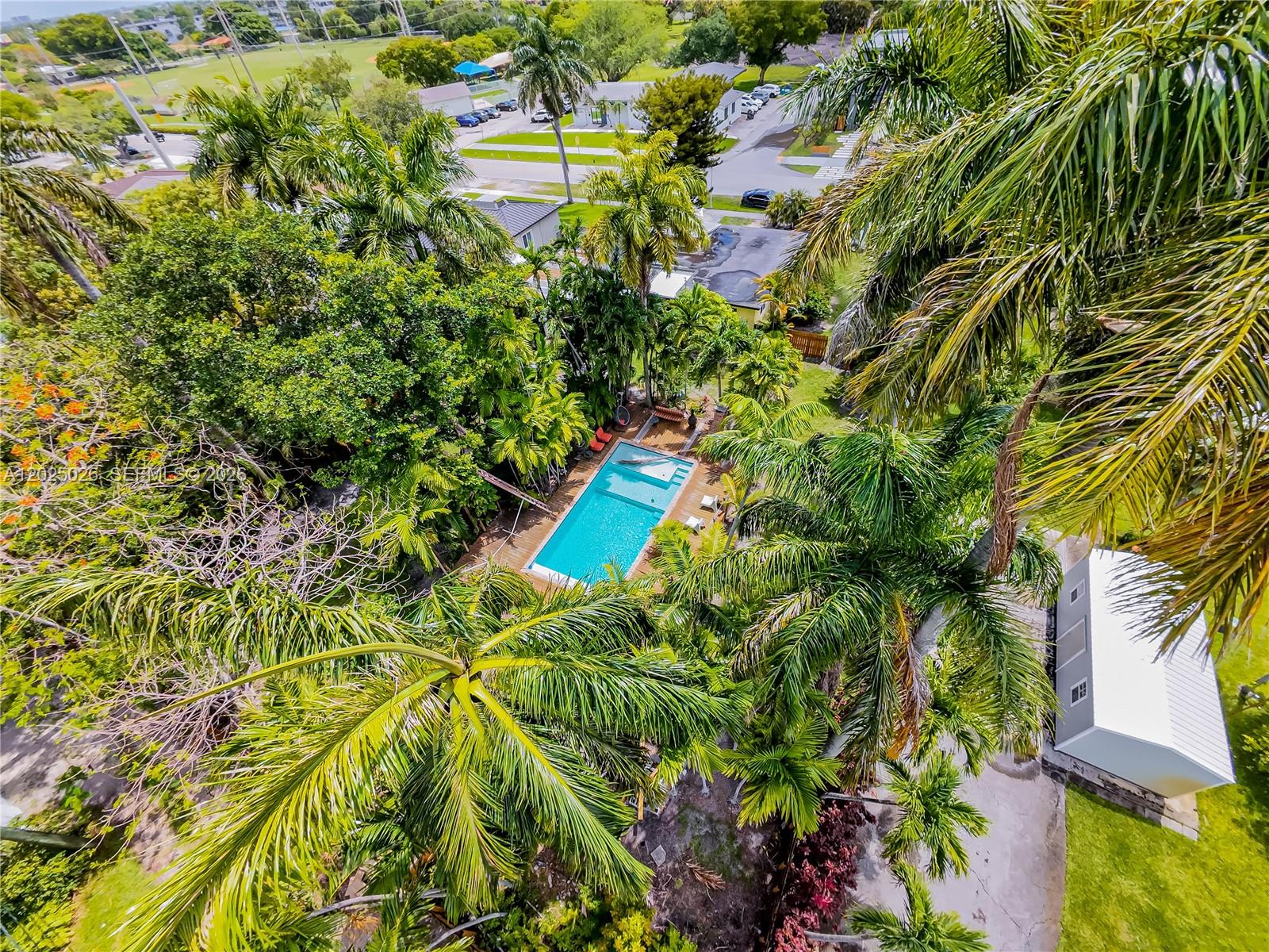 548 East Dr, Miami Springs FL 33166