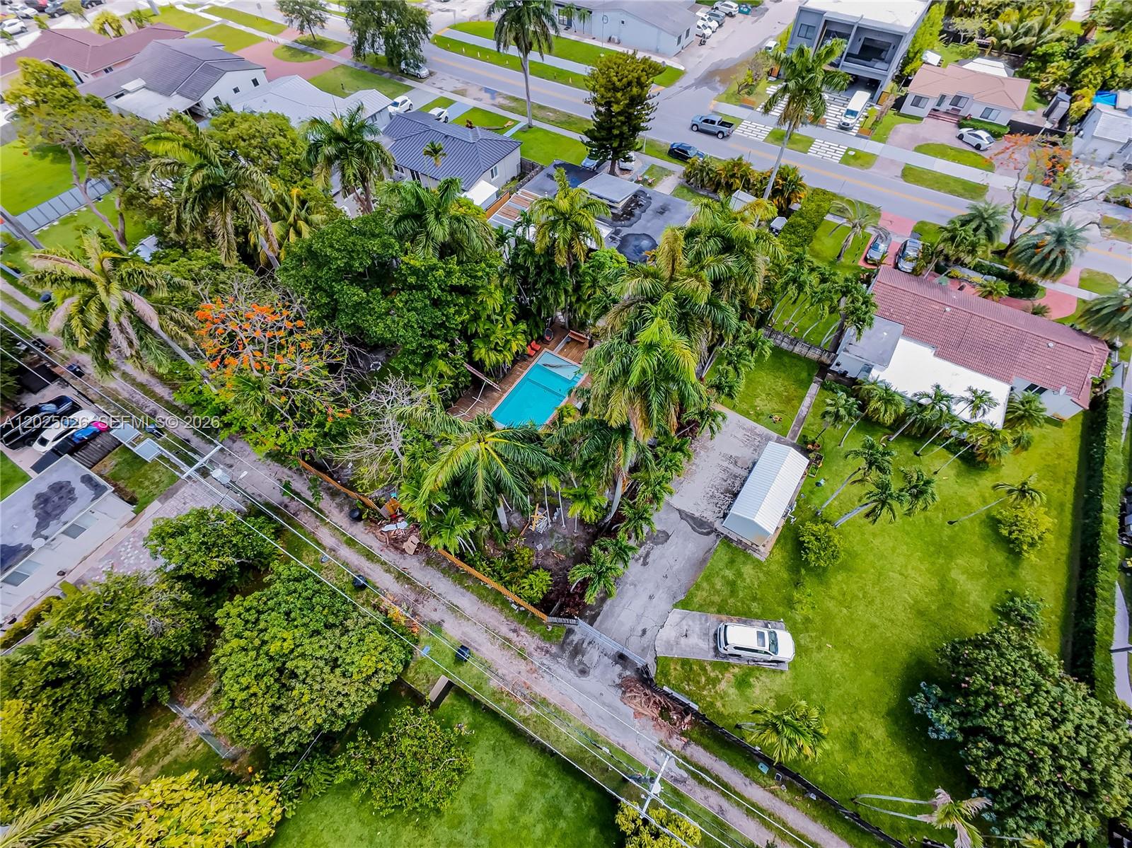 548 East Dr, Miami Springs FL 33166