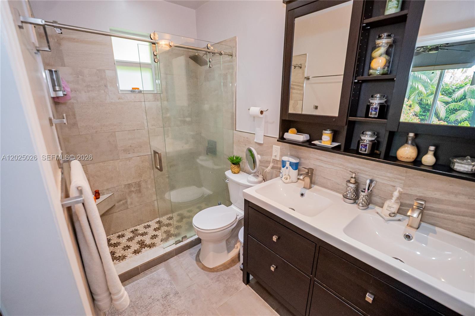 548 East Dr, Miami Springs FL 33166