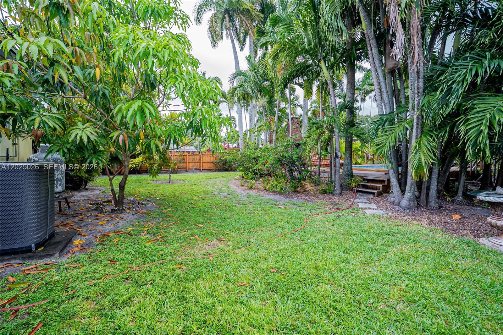 548 East Dr, Miami Springs FL 33166