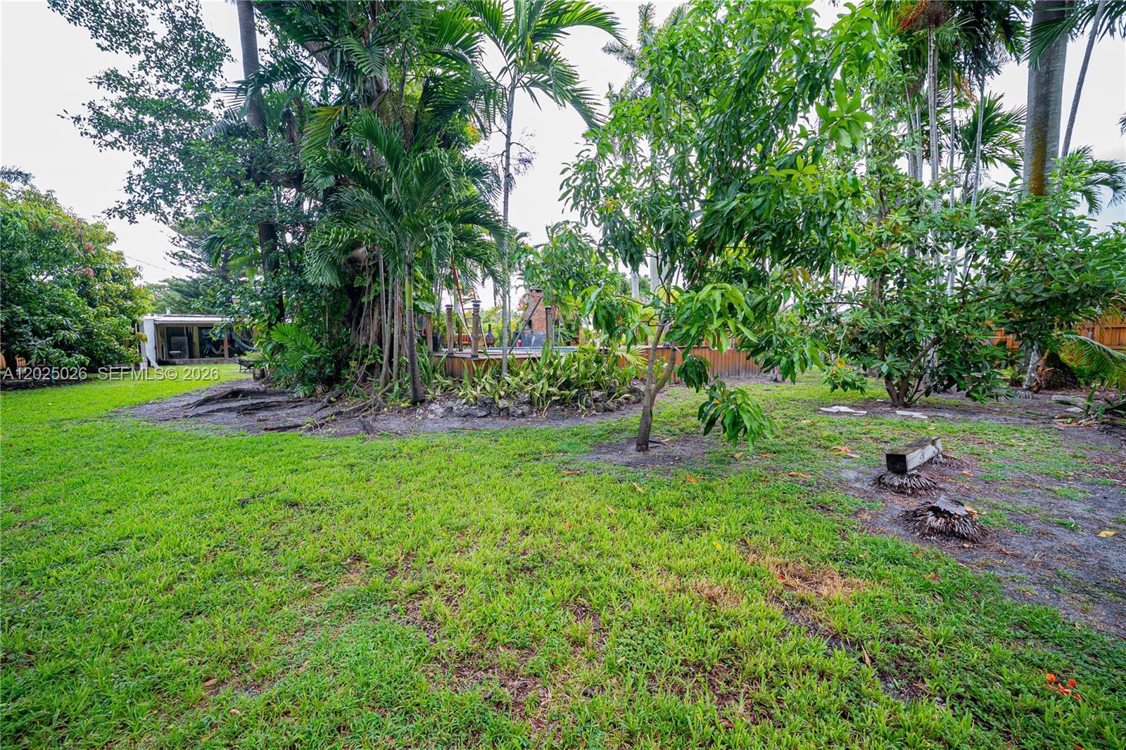 548 East Dr, Miami Springs FL 33166