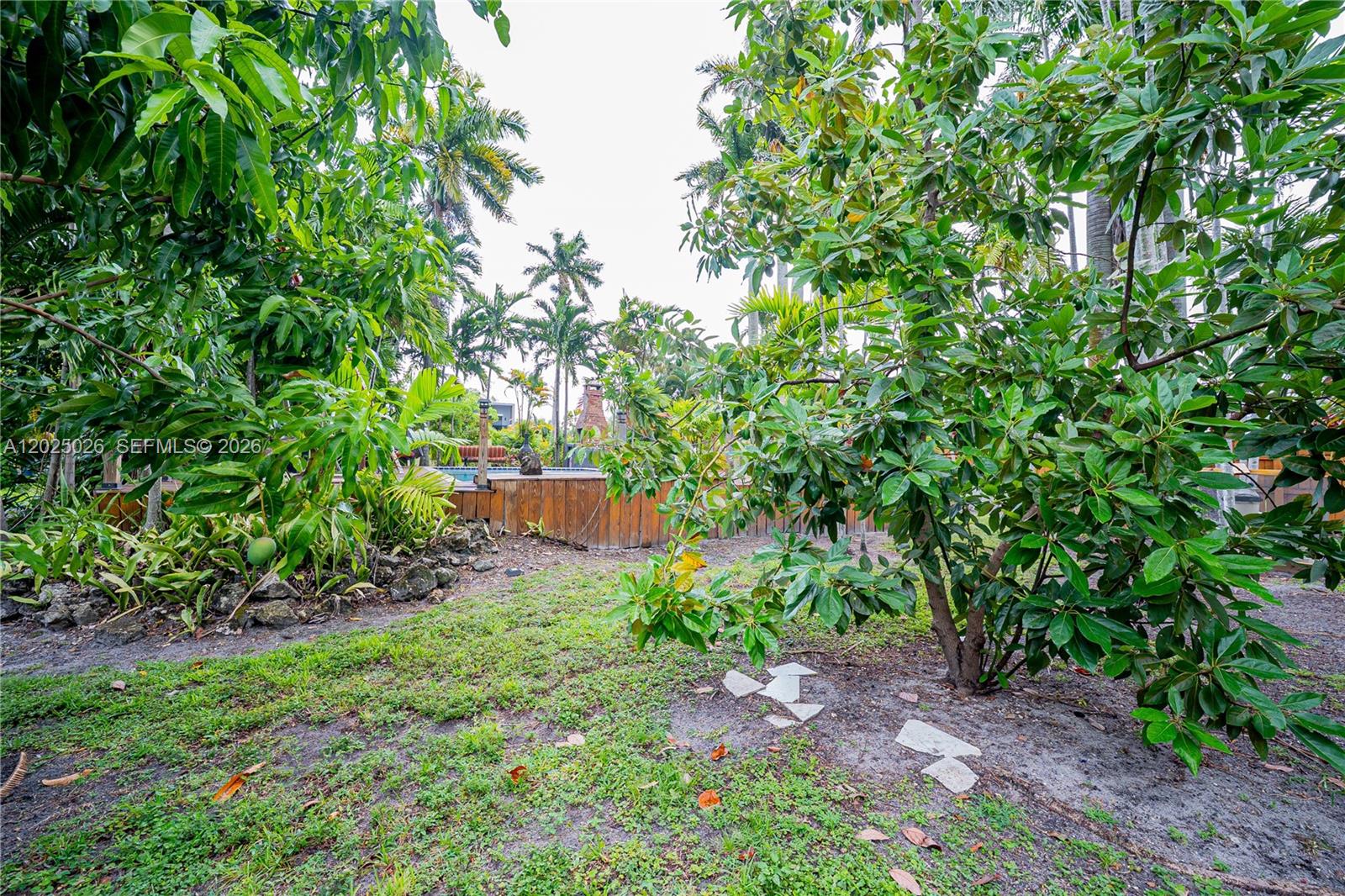 548 East Dr, Miami Springs FL 33166