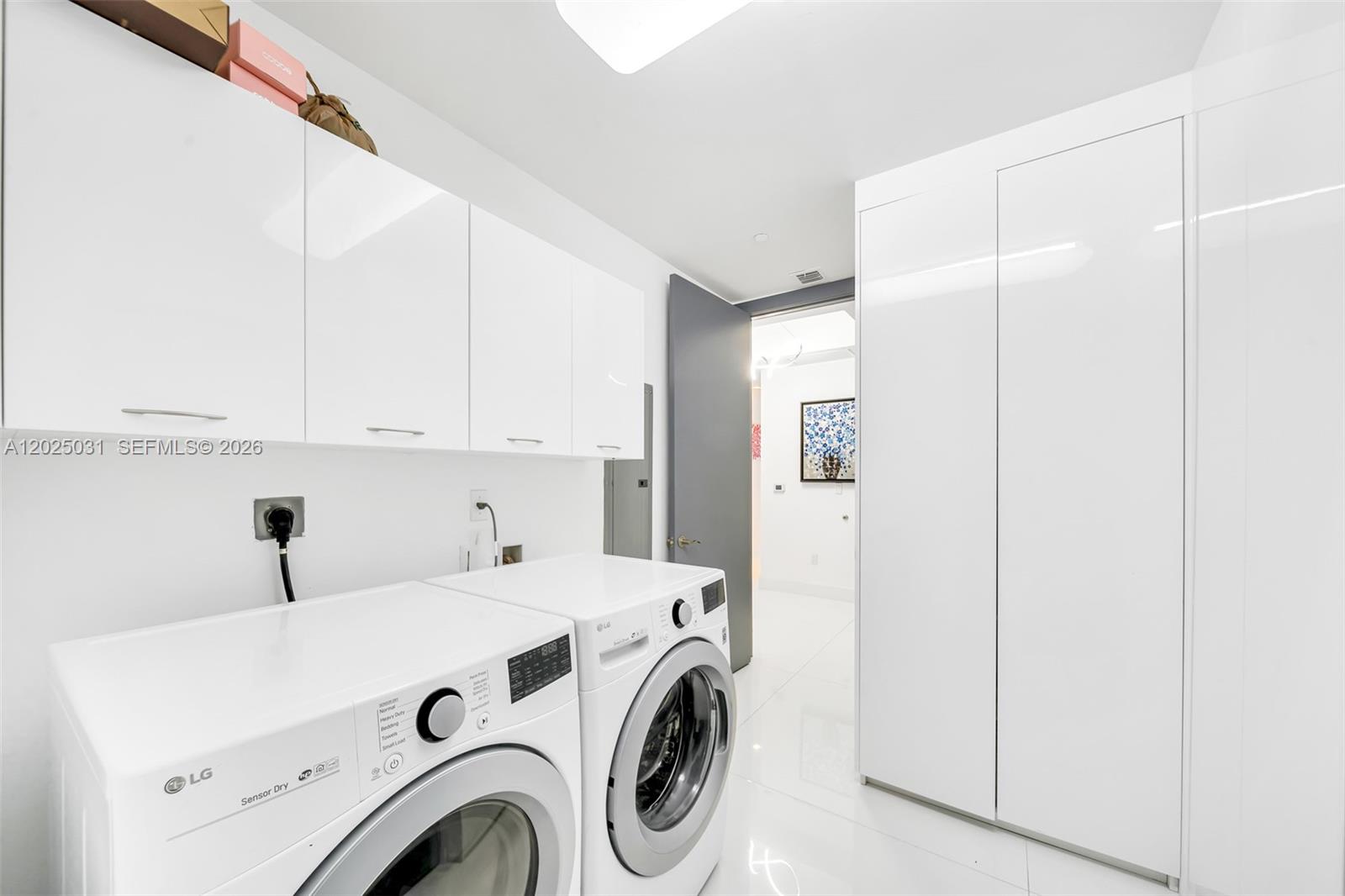 16001 Collins Ave #701, Sunny Isles Beach FL 33160