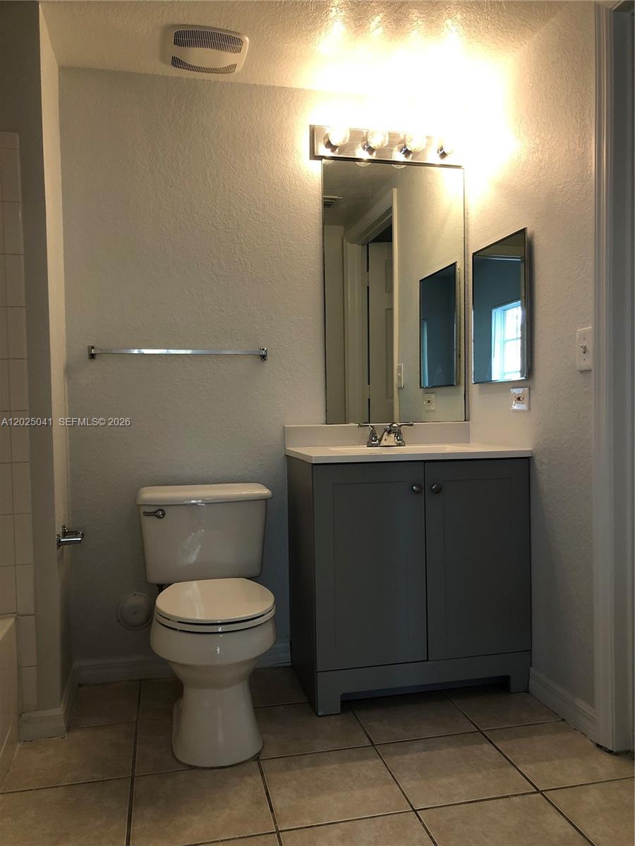 2544 Centergate Dr #108, Miramar FL 33025