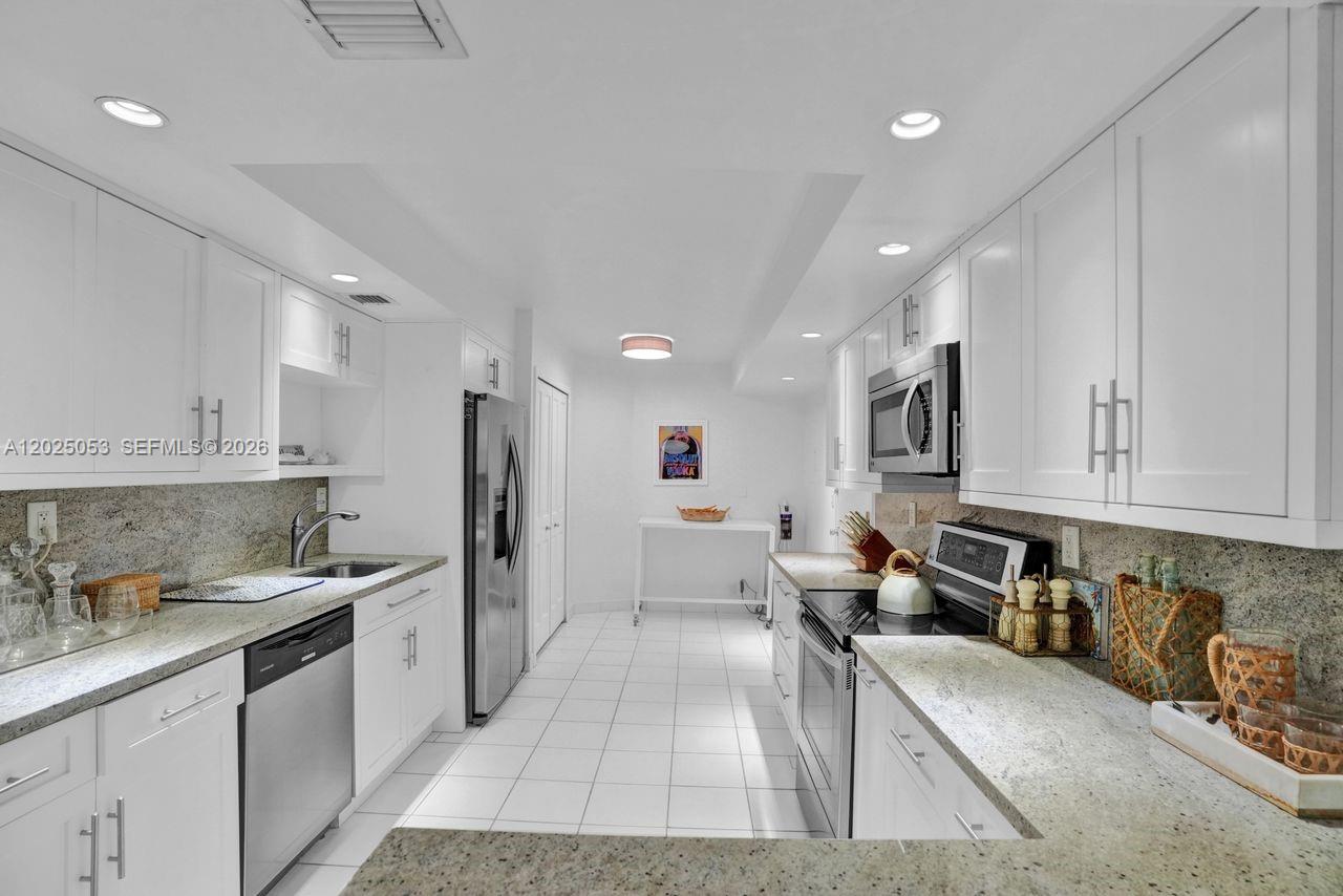 1121 Crandon Blvd #E604, Key Biscayne FL 33149