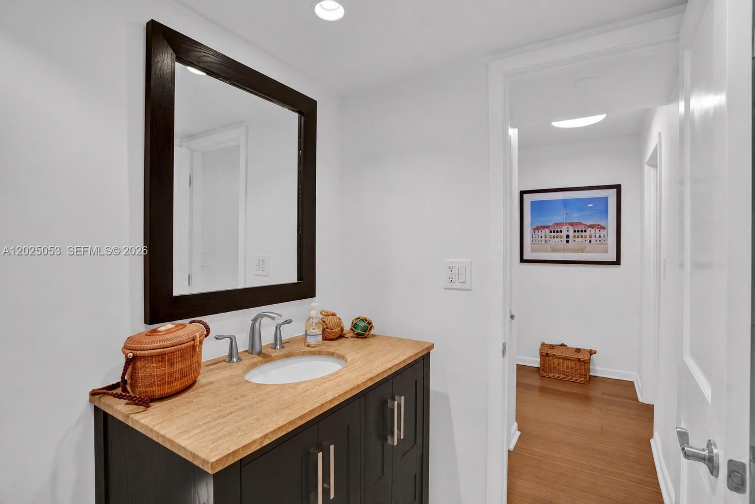 1121 Crandon Blvd #E604, Key Biscayne FL 33149