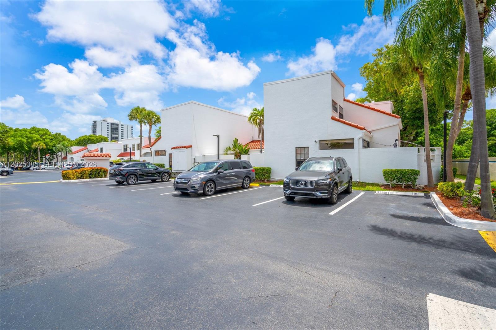 20908 Leeward Ct #231-3, Aventura FL 33180