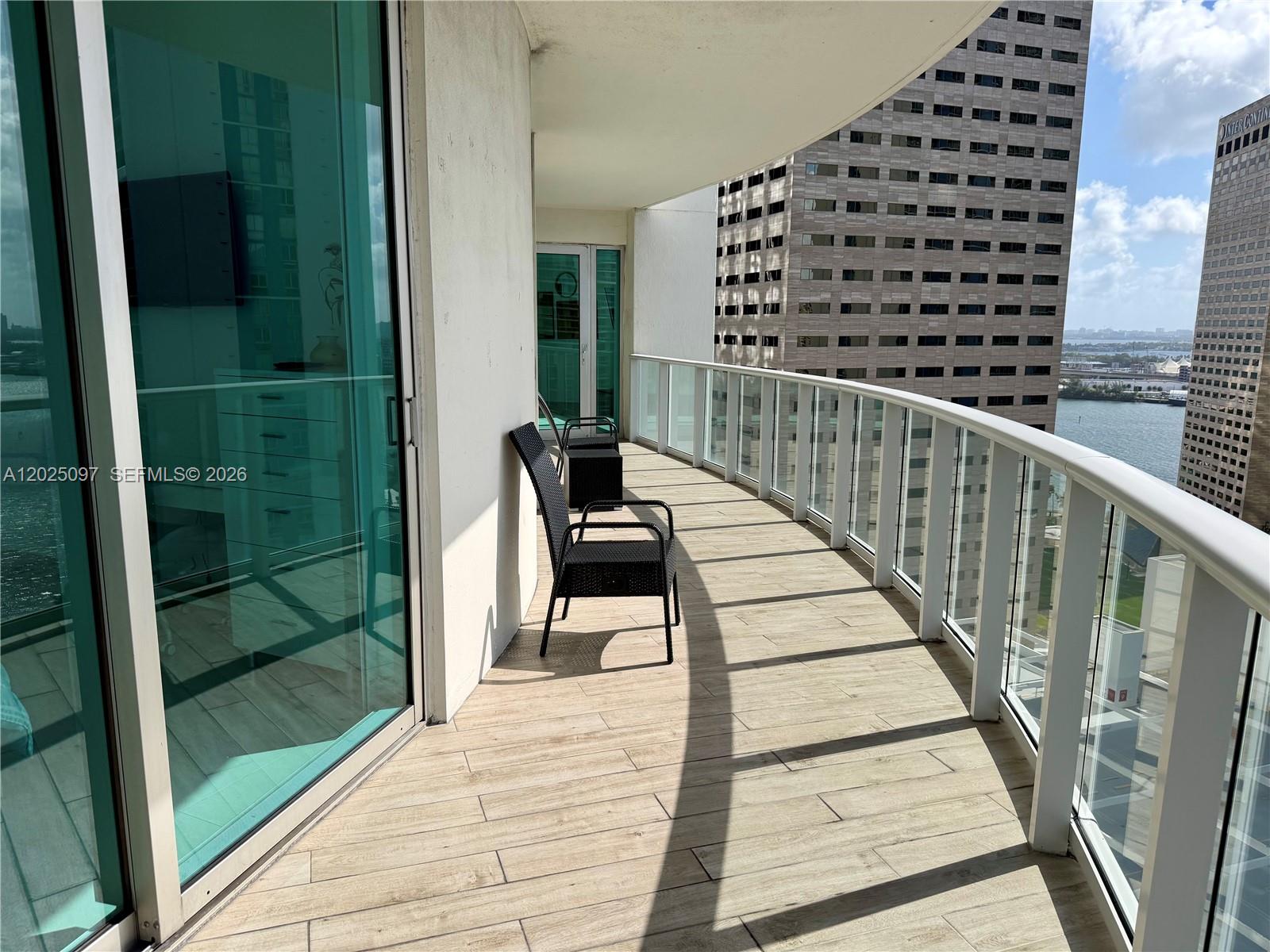 300 S Biscayne Blvd #1810, Miami FL 33131
